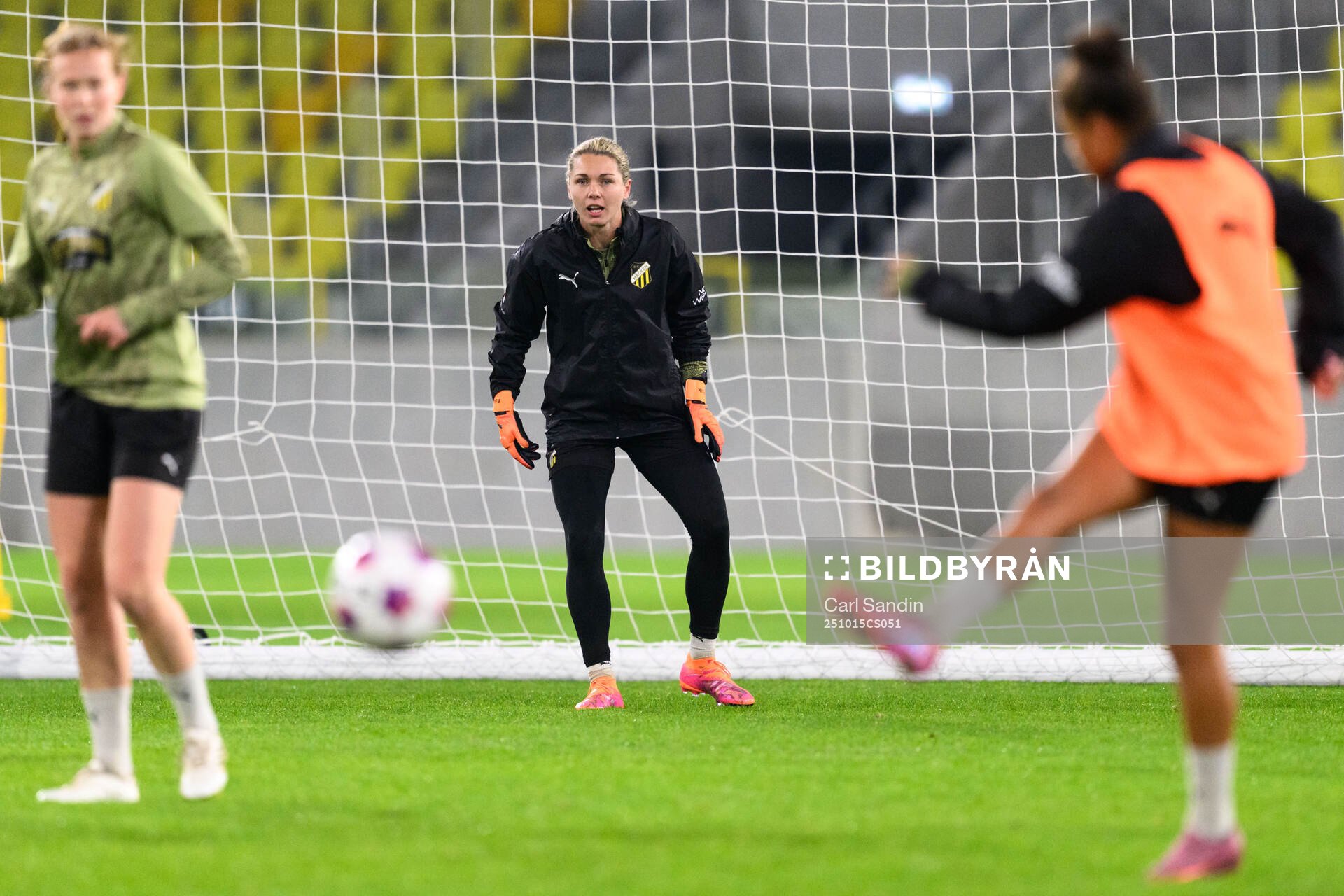Goalkeeper Jennifer Falk