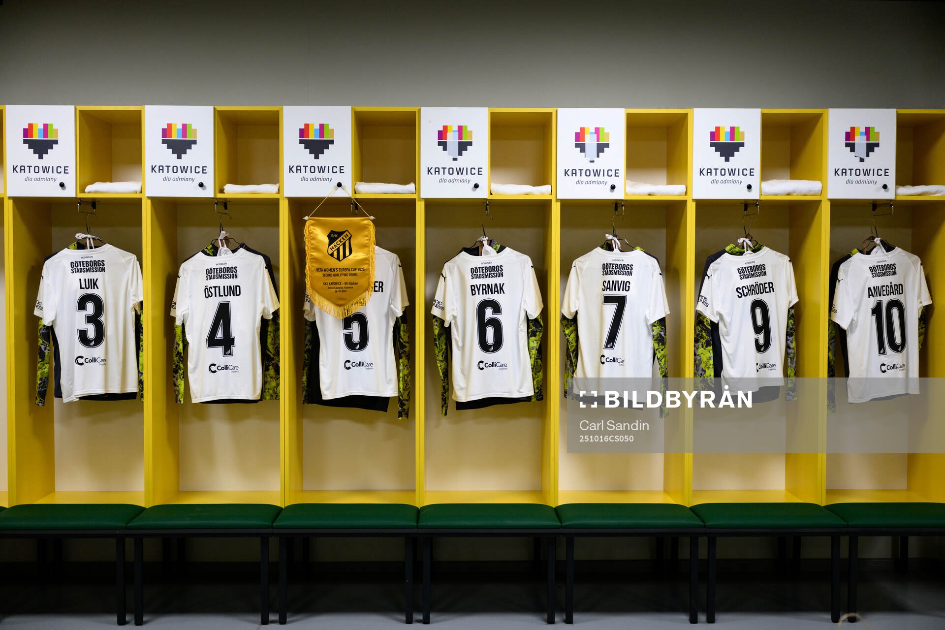 The jerseys of Aivi Luik, Emma Östlund, Mary Caroline
