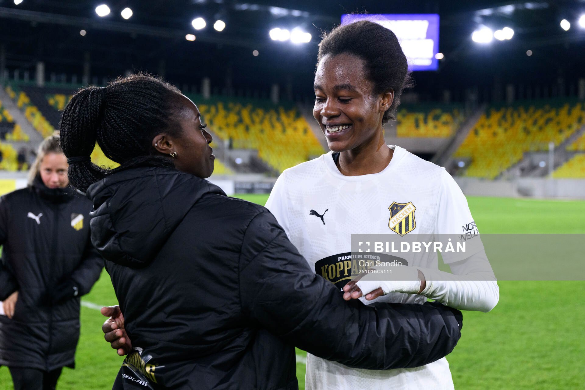 Monica Jusu Bah and Faith Chinzimu of Häcken celebrate