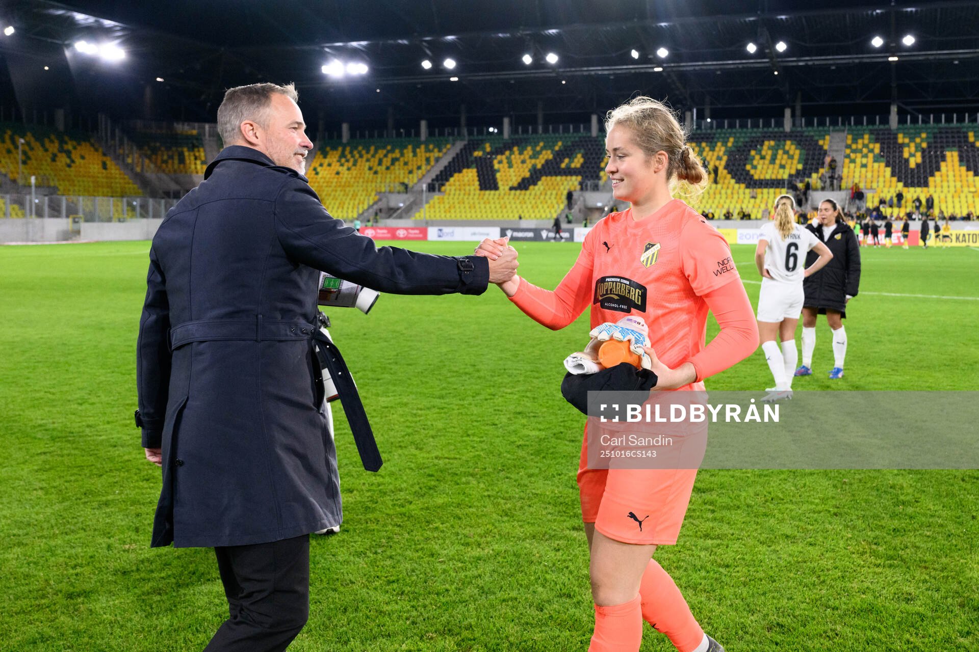 Sports Director Christian Lundström and goalkeeper Fanney