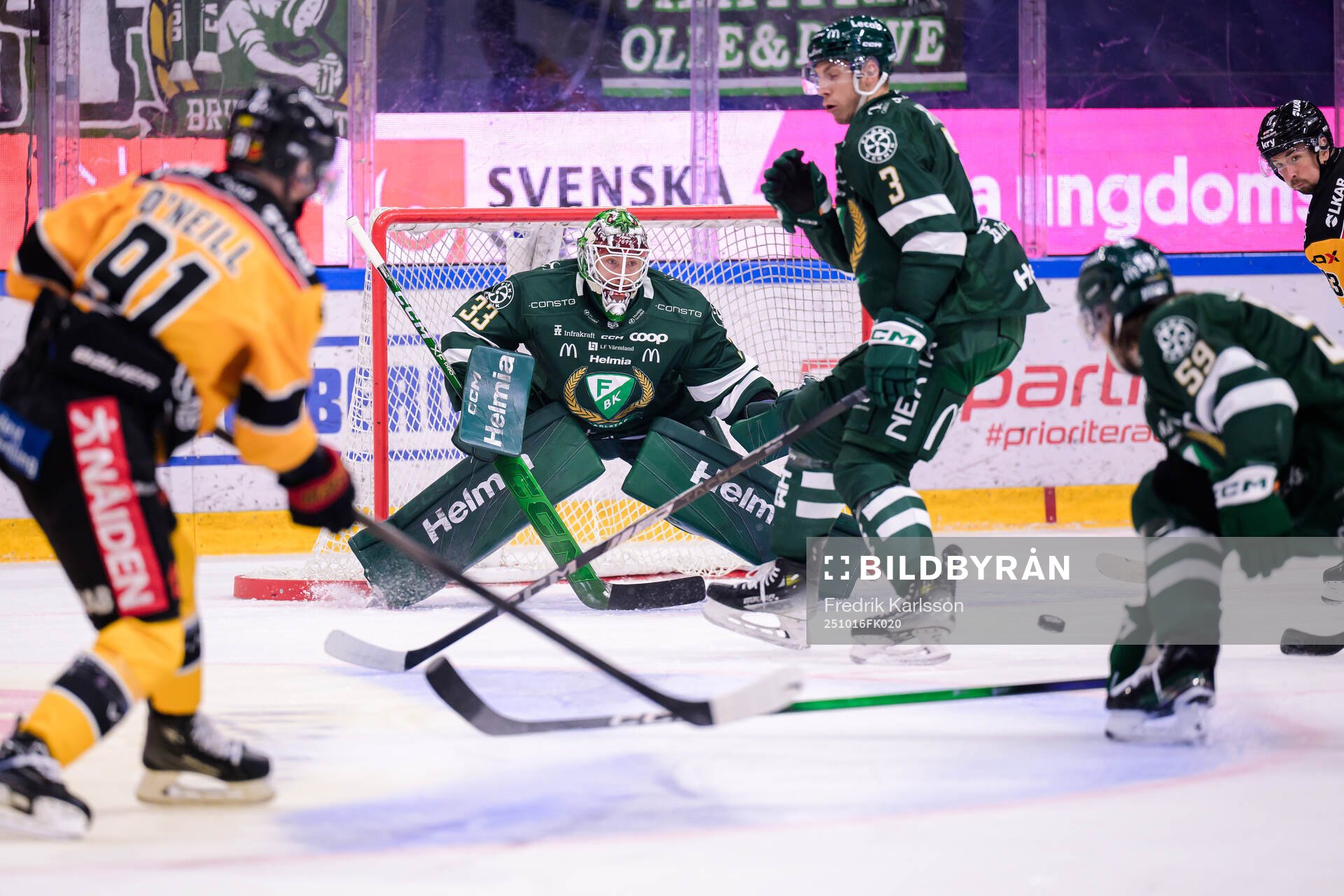 Färjestads målvakt Emil Larmi