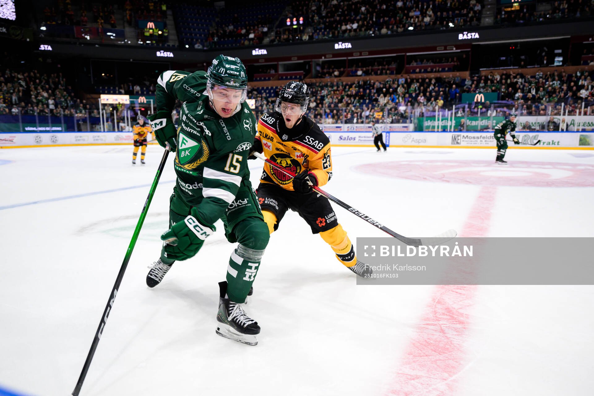 Färjestads Jack Berglund och Luleås Jesper Sellgren