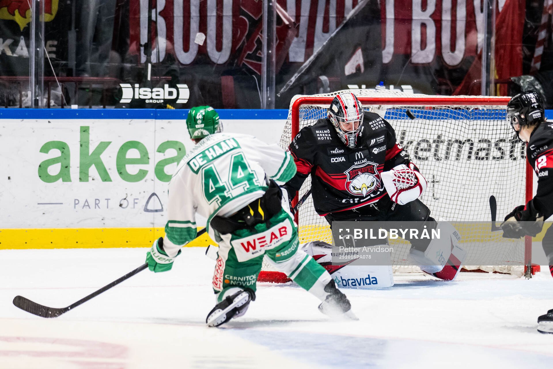 Rögles Calvin De Haan gör mål på Malmö Redhawks