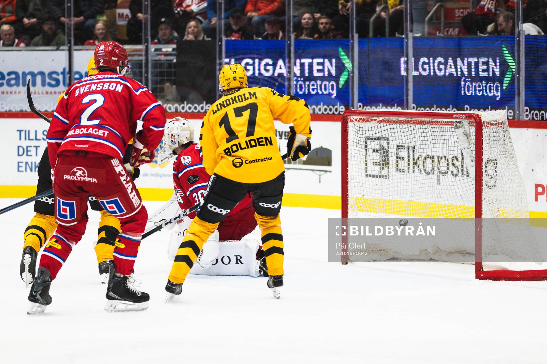Skellefteås Pontus Johansson (ej i bild) gör 0-1 bakom