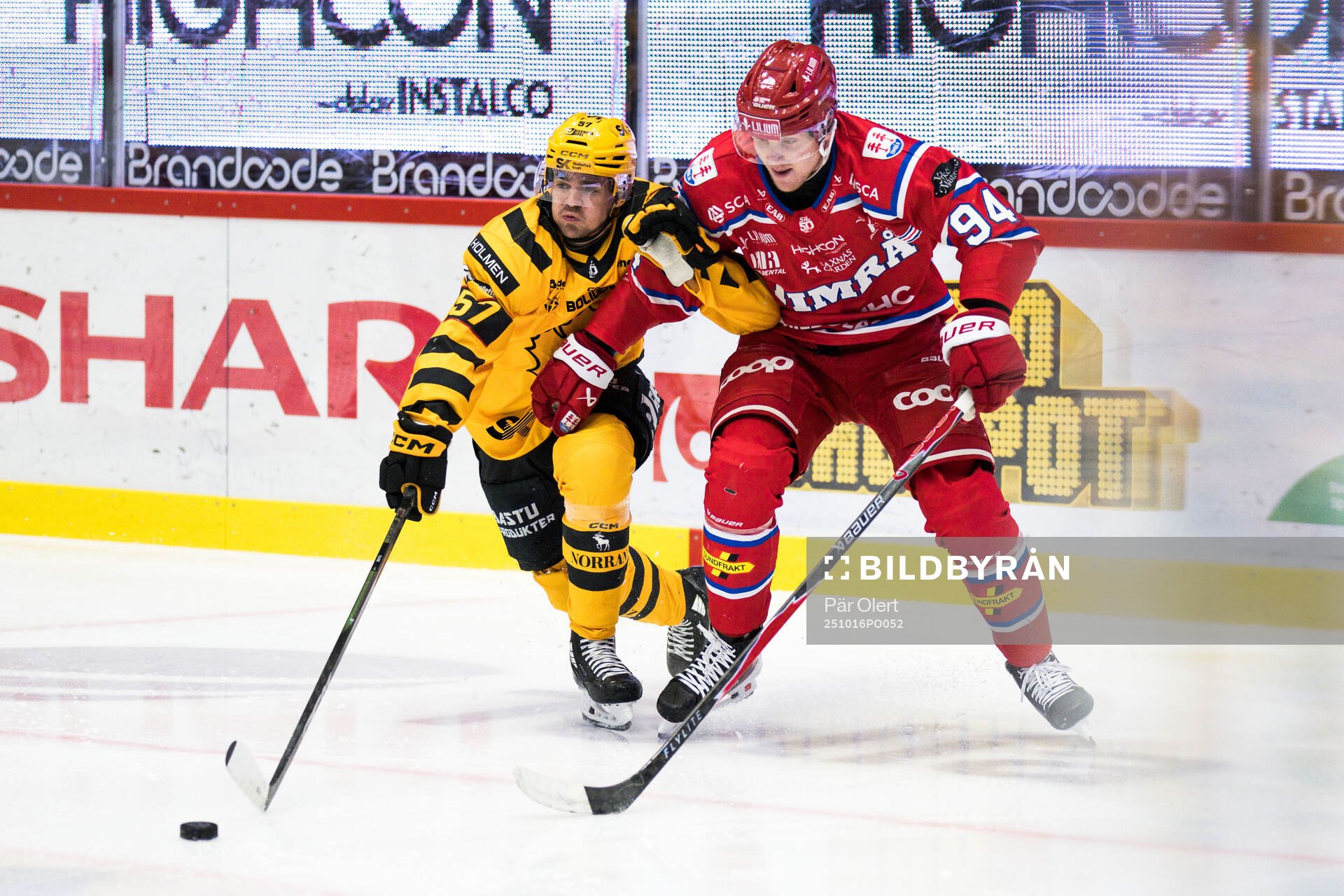 Skellefteås Emil Djuse och Timrås Sebastian Hartmann