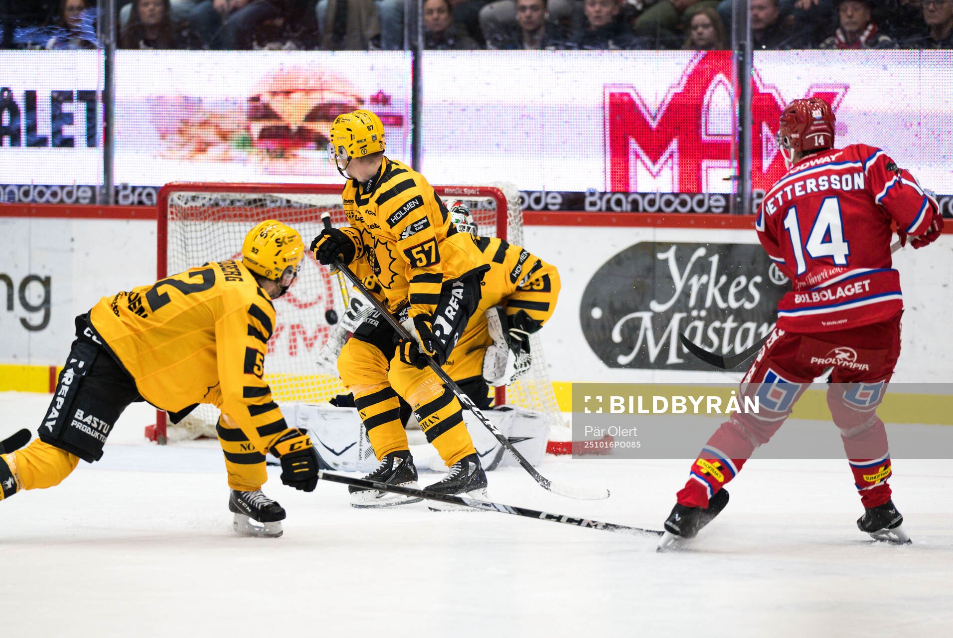 Timrås Emil Pettersson gör 2-1