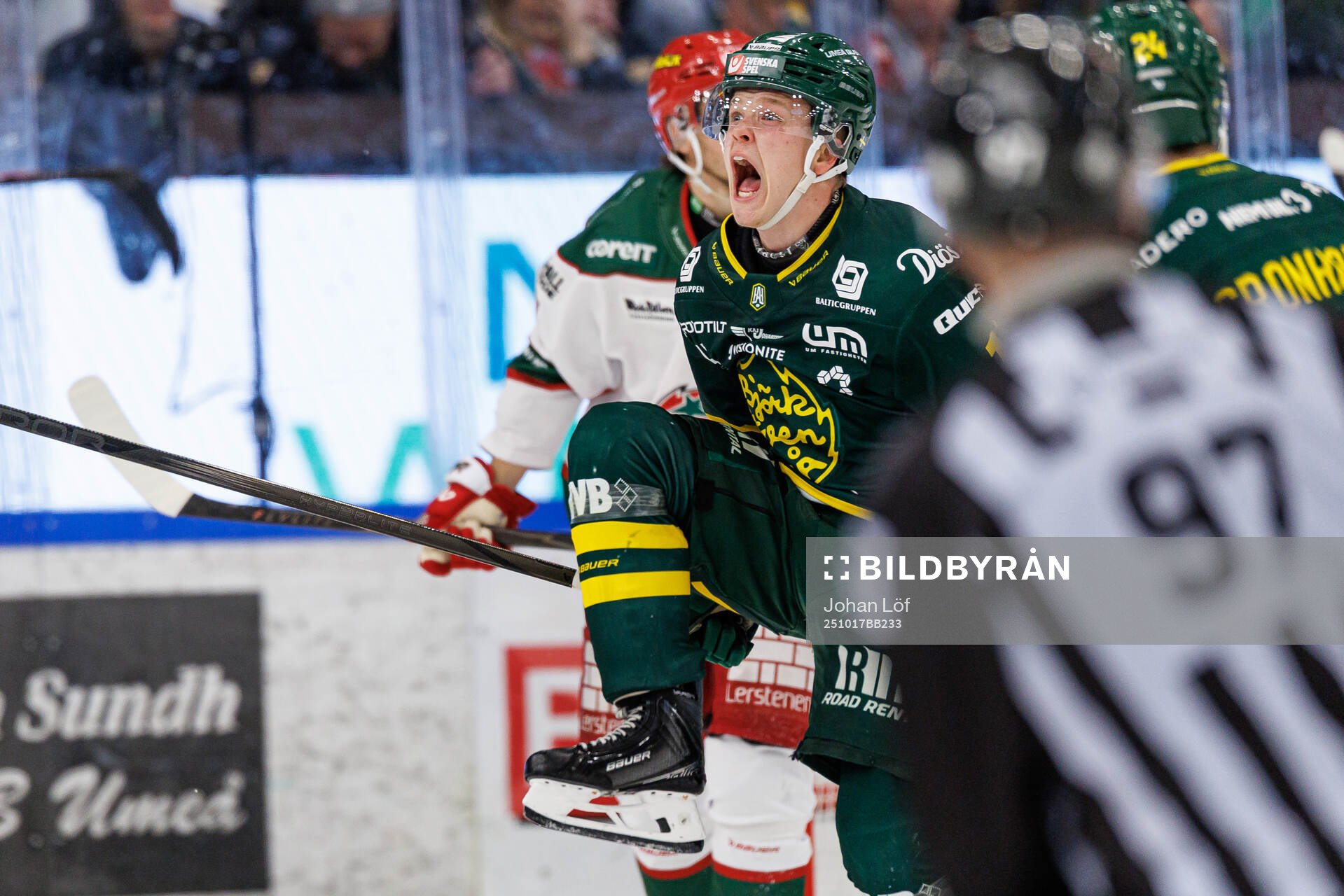 Björklövens Liam Dower Nilsson jublar