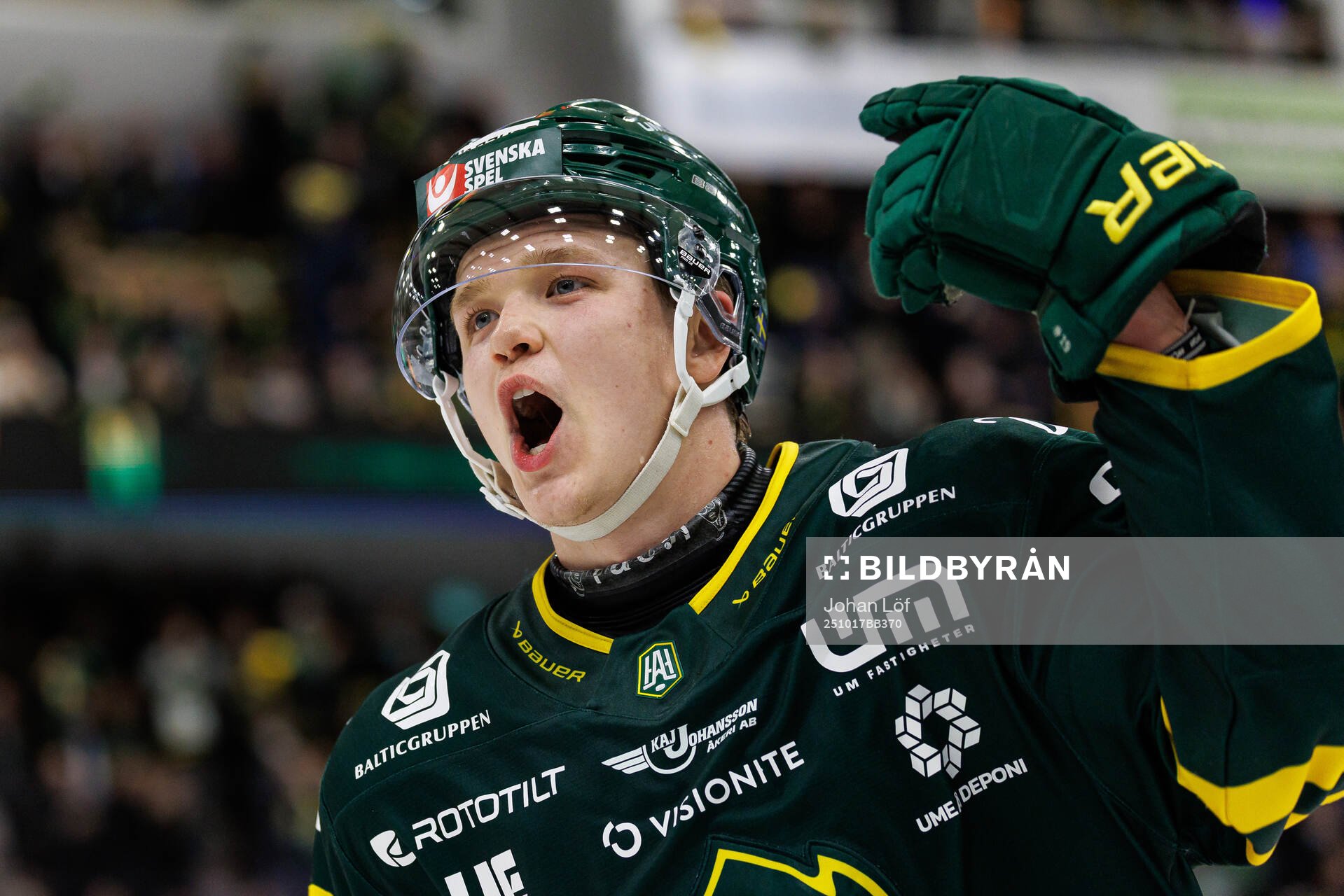 Björklövens Liam Dower Nilsson jublar