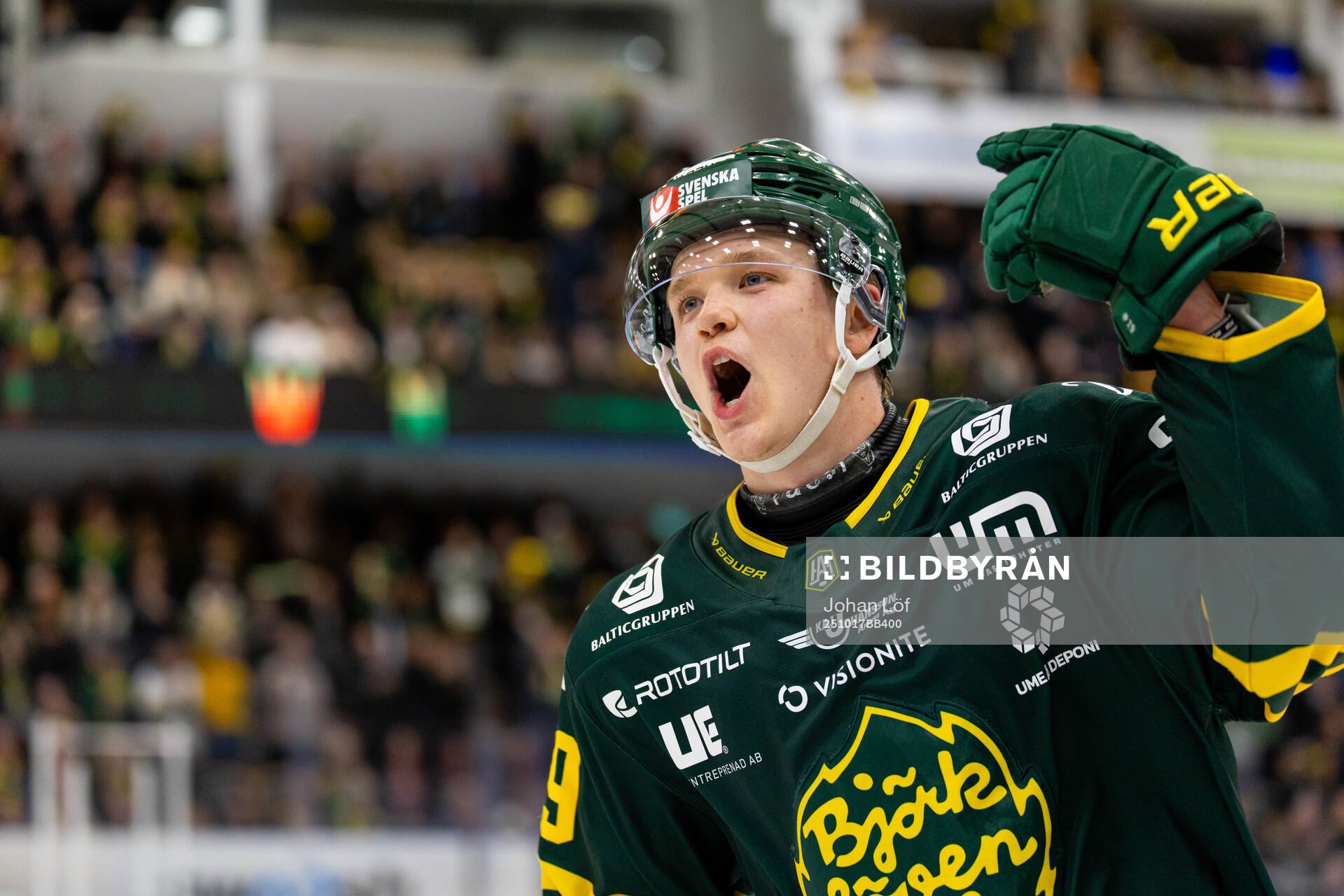 Björklövens Liam Dower Nilsson jublar