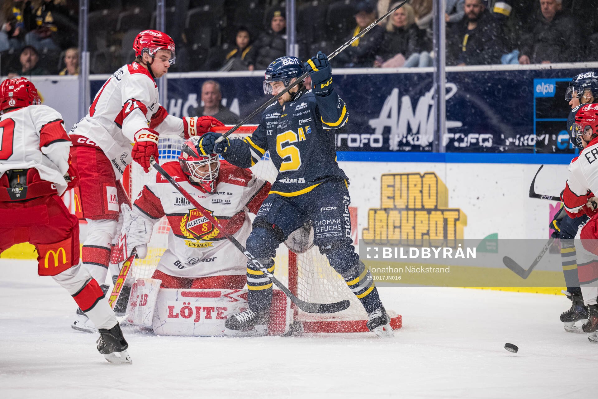 Almtunas målvakt Herman Liv och Södertäljes Hampus