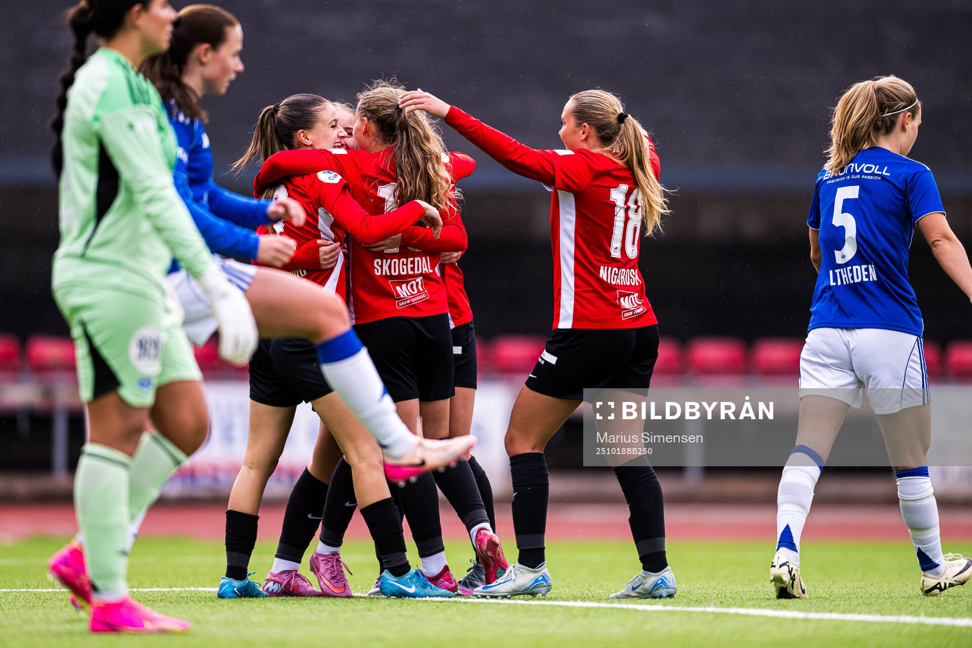 Samra Muhic of Arna-Bjørnar celebrates