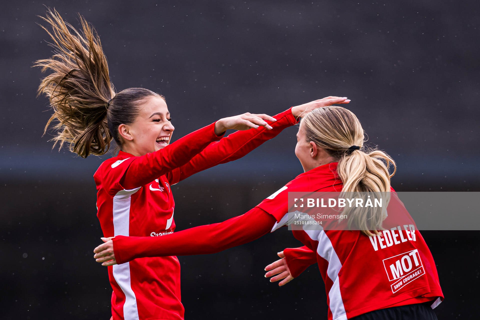 Samra Muhic of Arna-Bjørnar celebrates