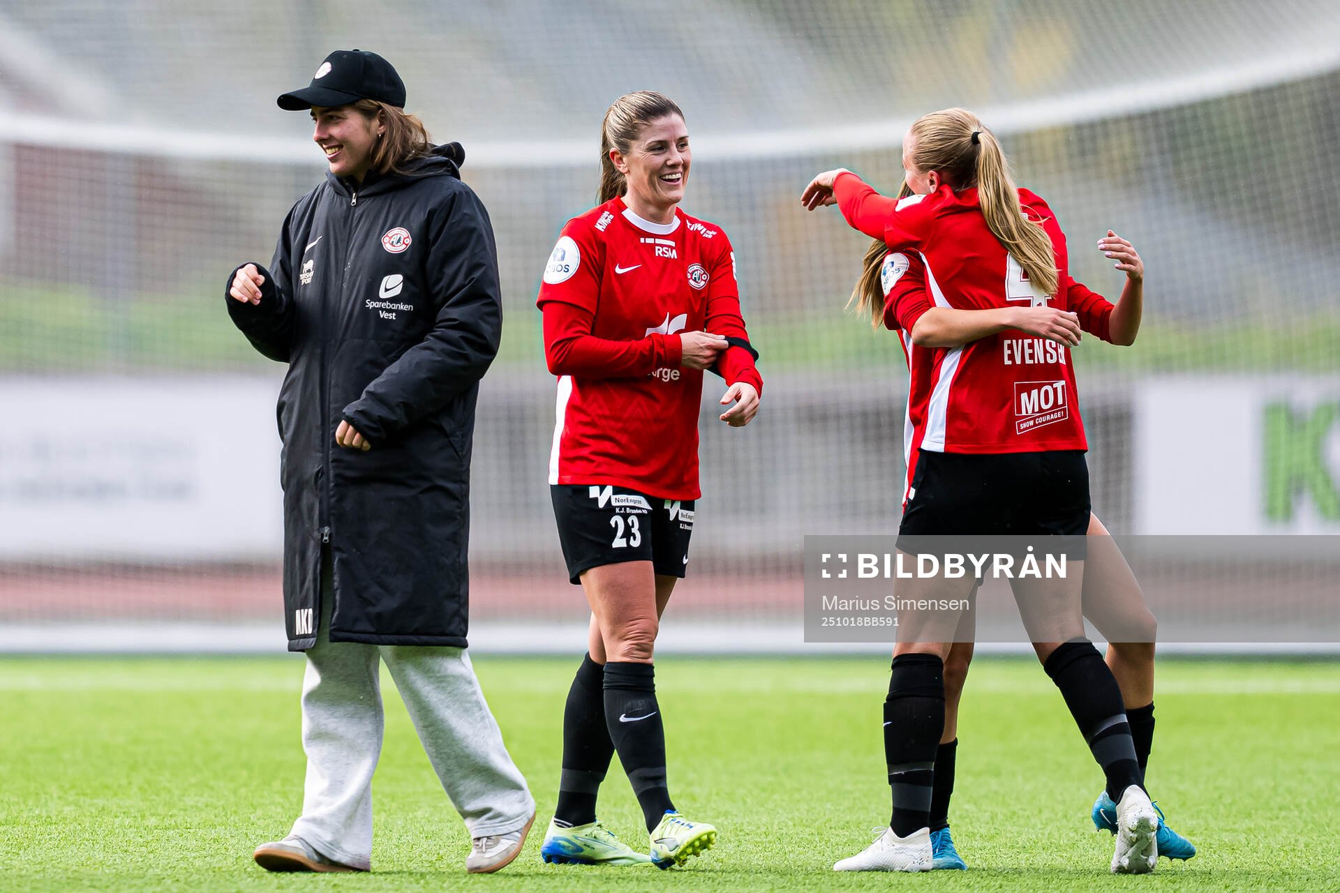 Maren Mjelde of Arna-Bjørnar celebrates