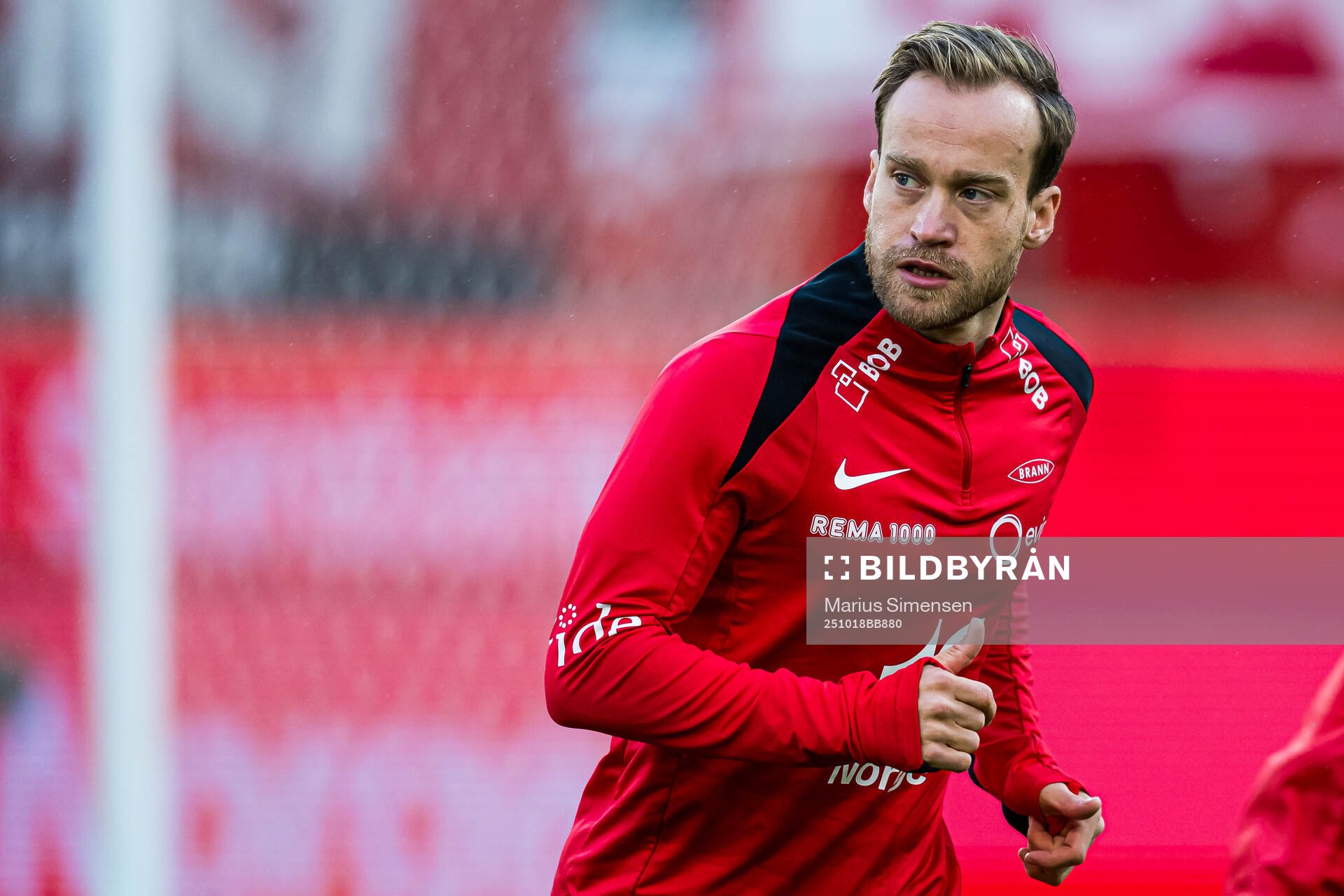 Bård Finne of Brann warms up