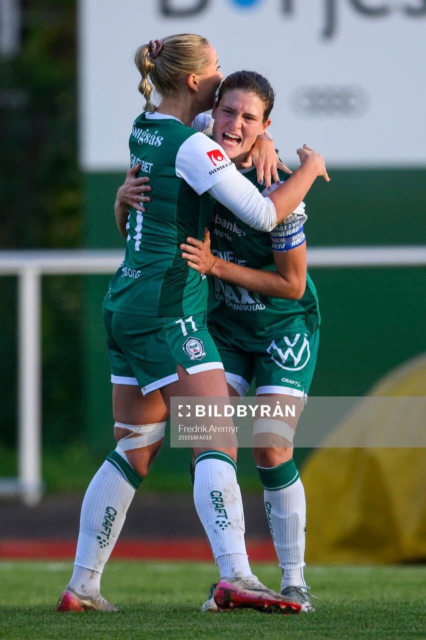 Alingsås Moa Öhman kramar om målskytt Tove Lorén