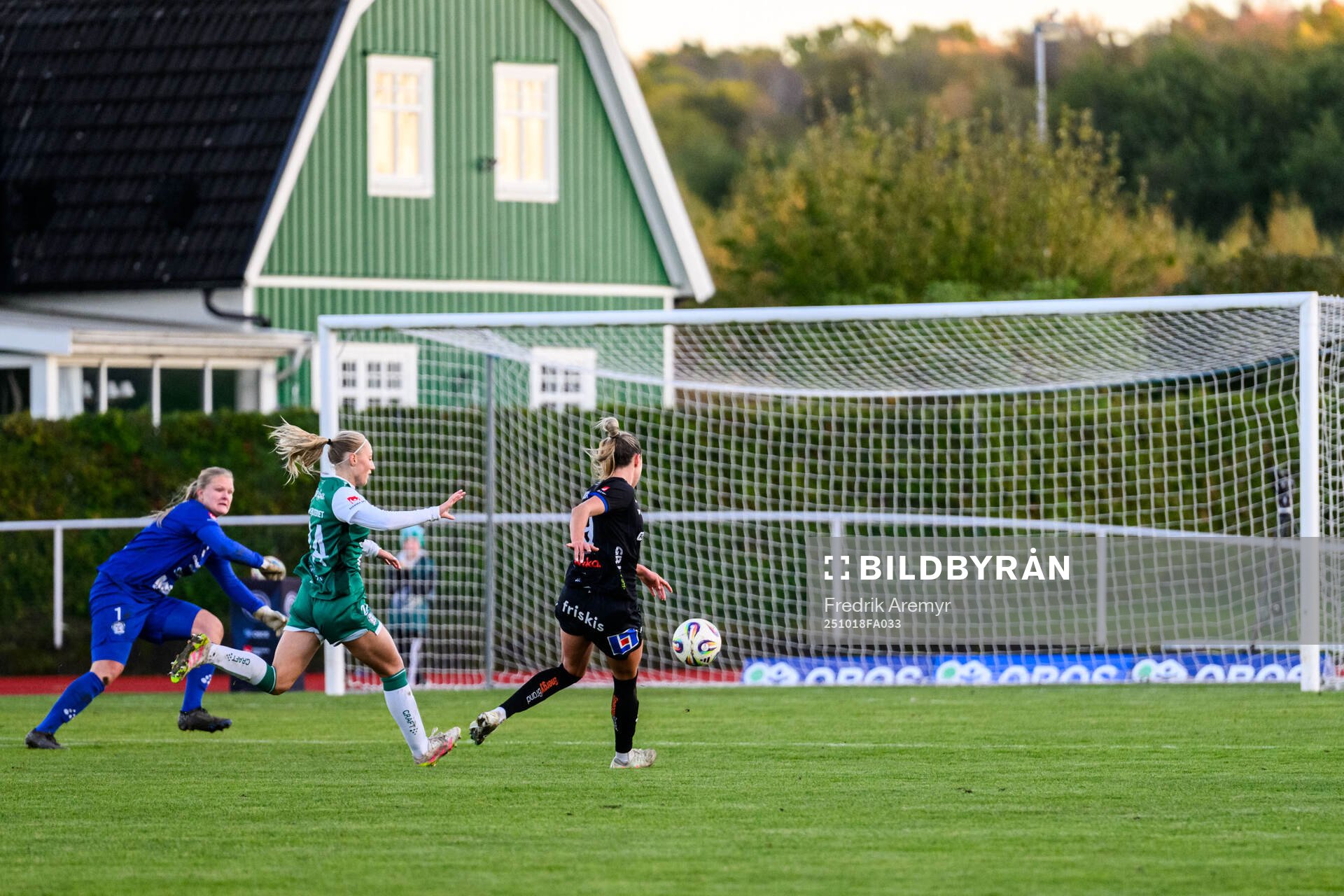Växjö DFFs Larkin Russel gör 2-3
