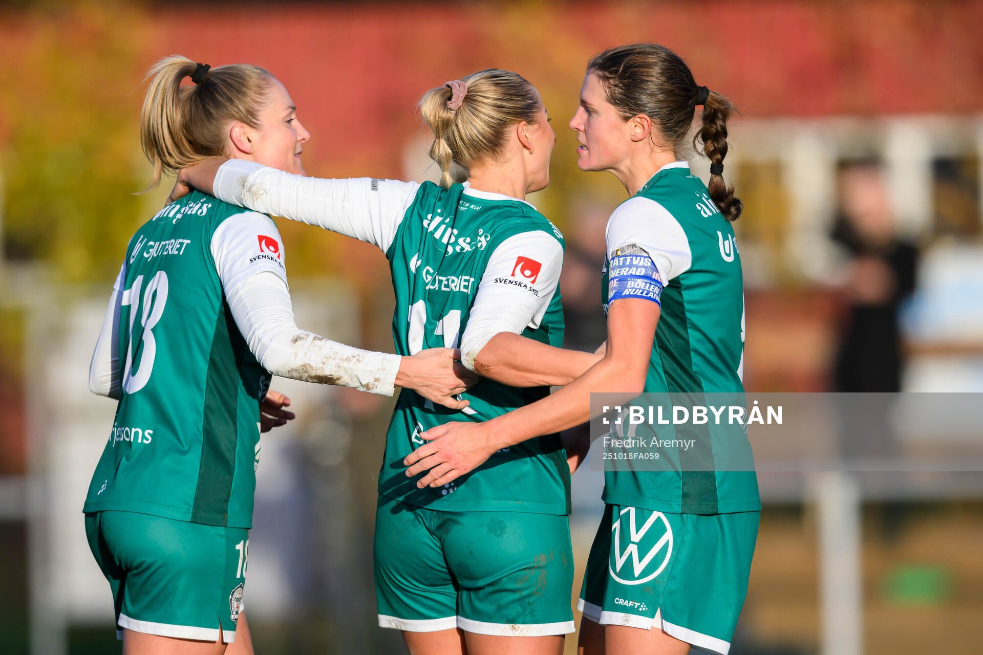 Alingsås spelare jublar