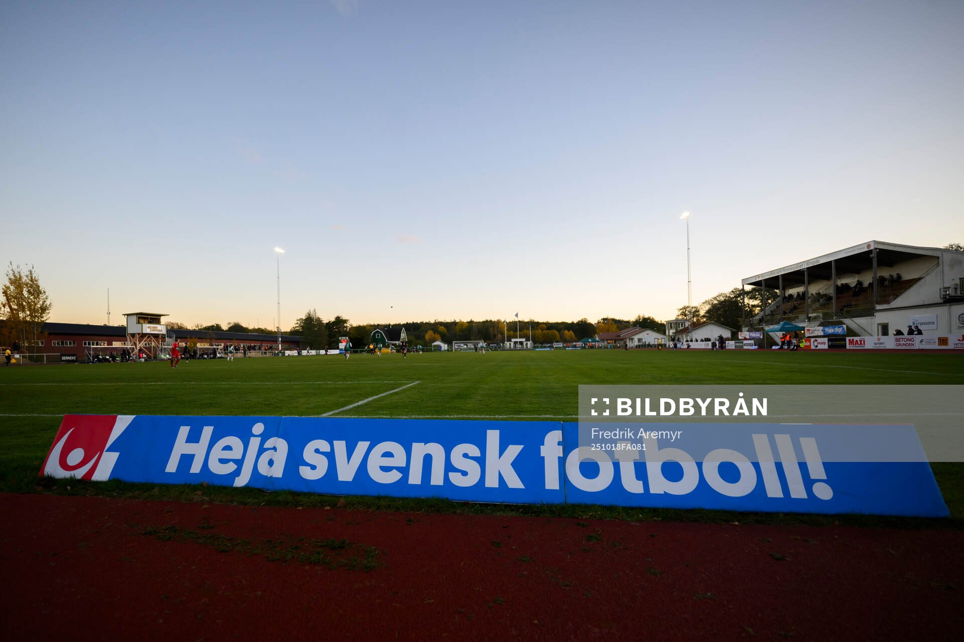 En reklamskylt för Svenska Spel