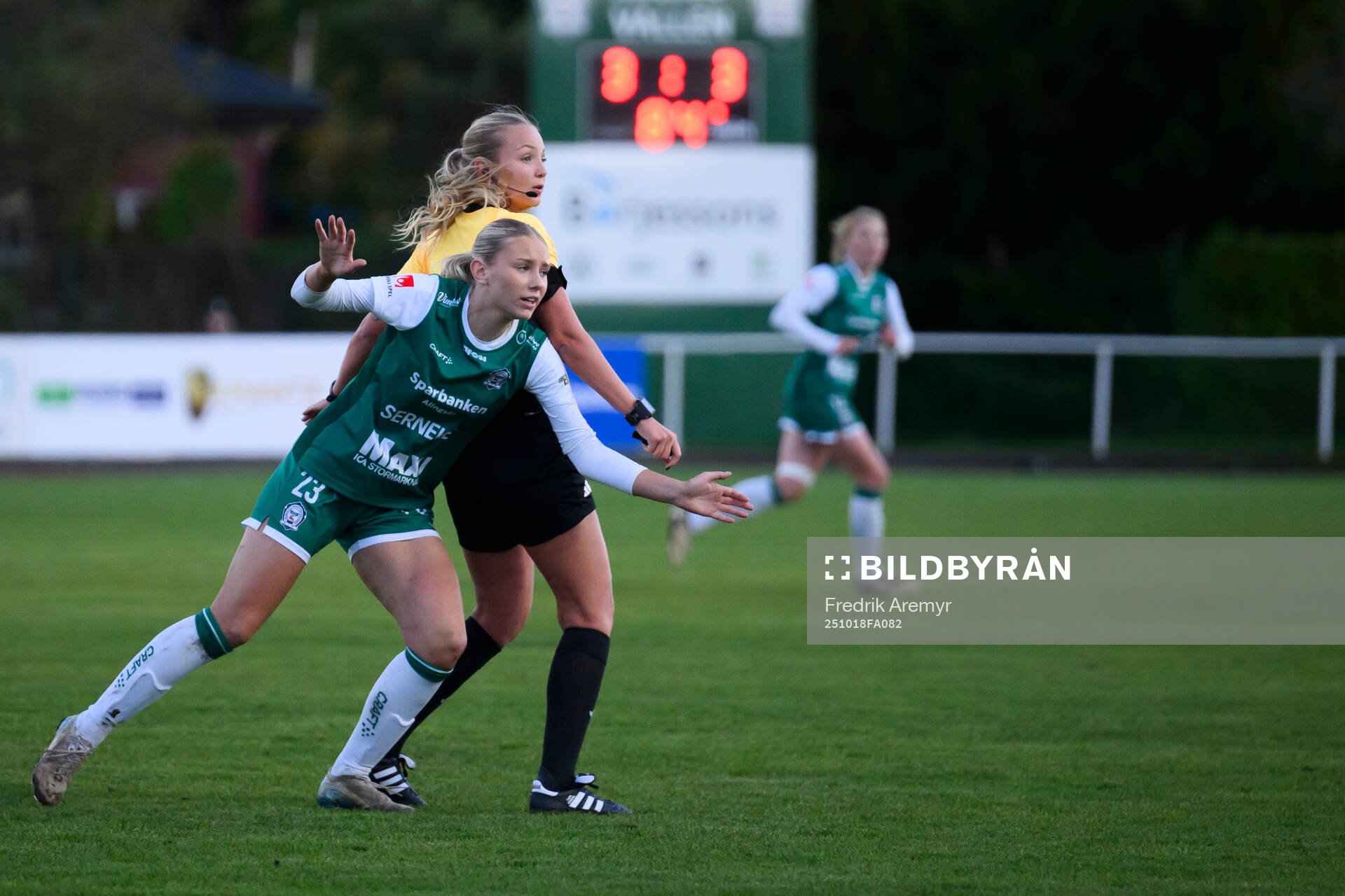 Alingsås Tilde Karlsson och Domare Amanda Nylund Karman