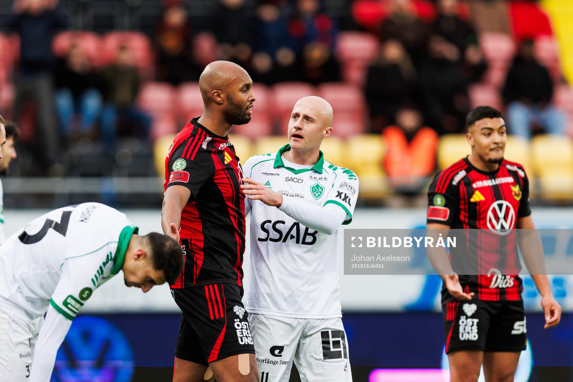 Östersunds Jabir Abdihakim Ali  och Brages Anton Lundin i