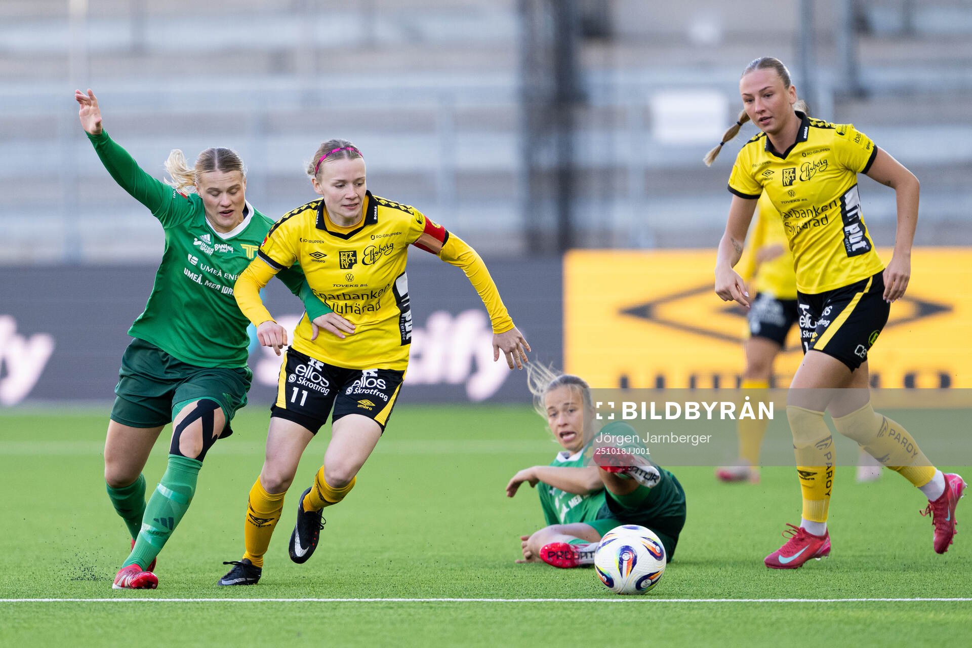 Team TGs Alexandra Sandström och Elfsborgs Leann Nyström