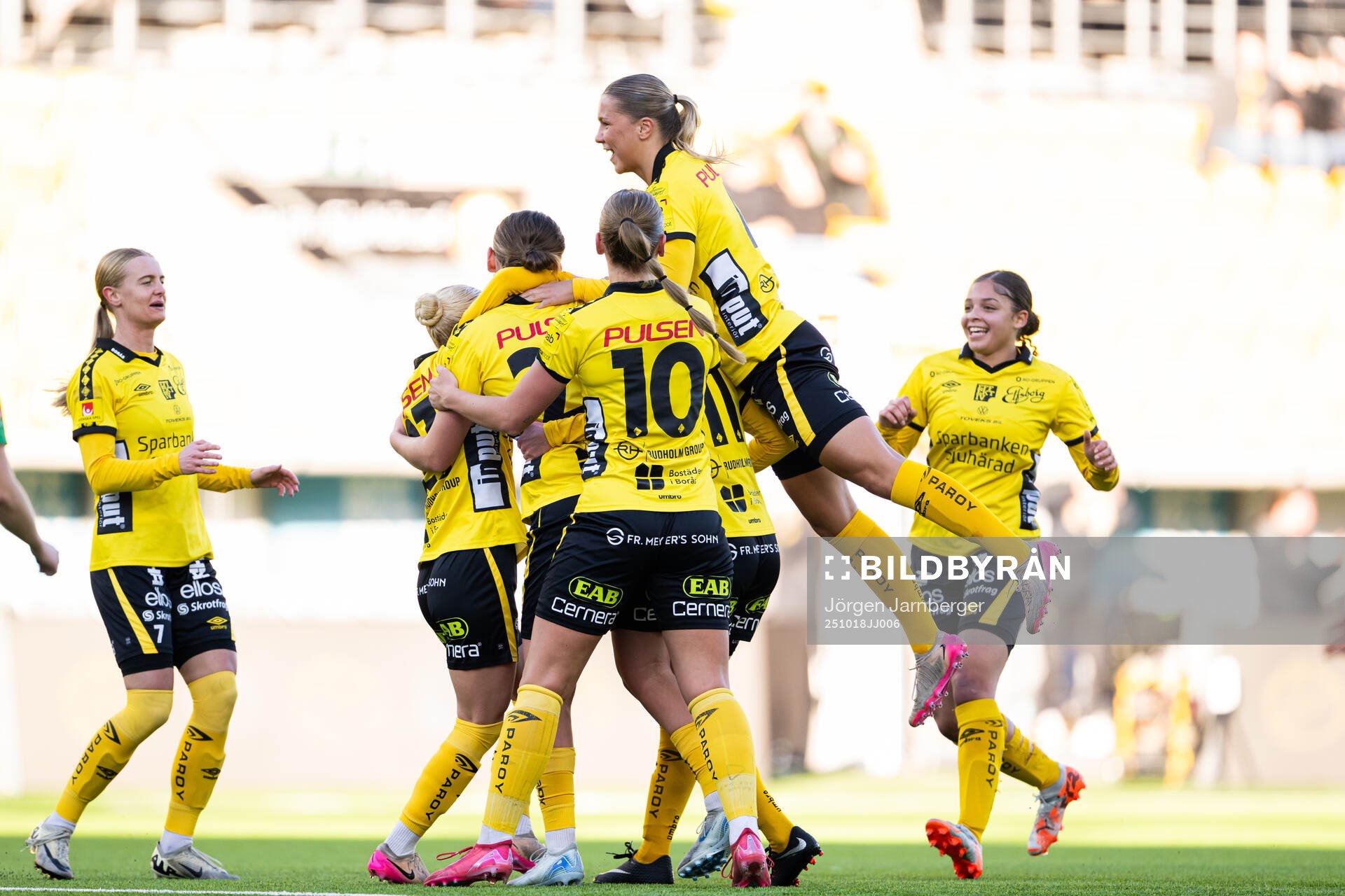 Elfsborgs spelare jublar