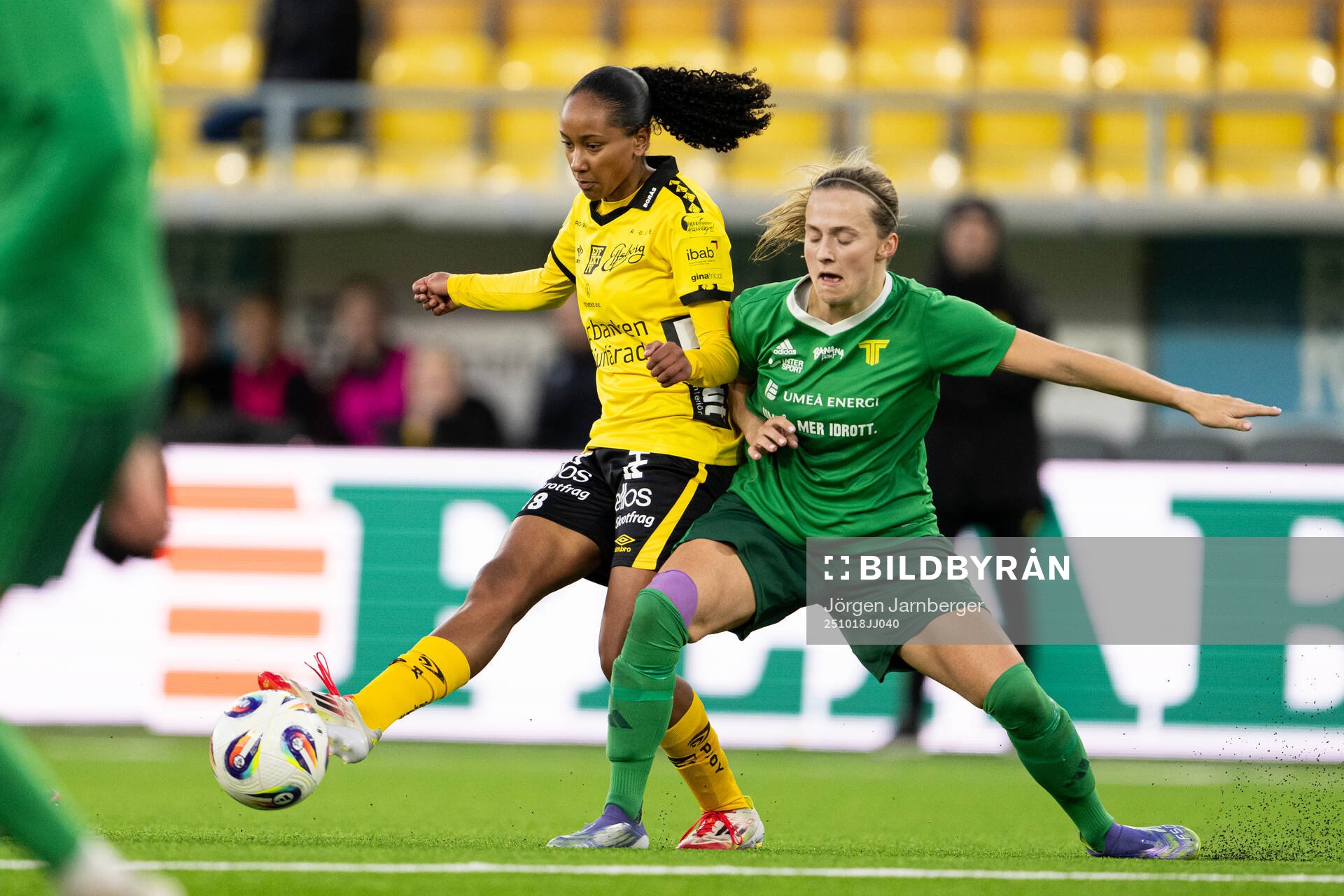 Elfsborgs Stella Johansson och Team TGs Emelie Dahlin
