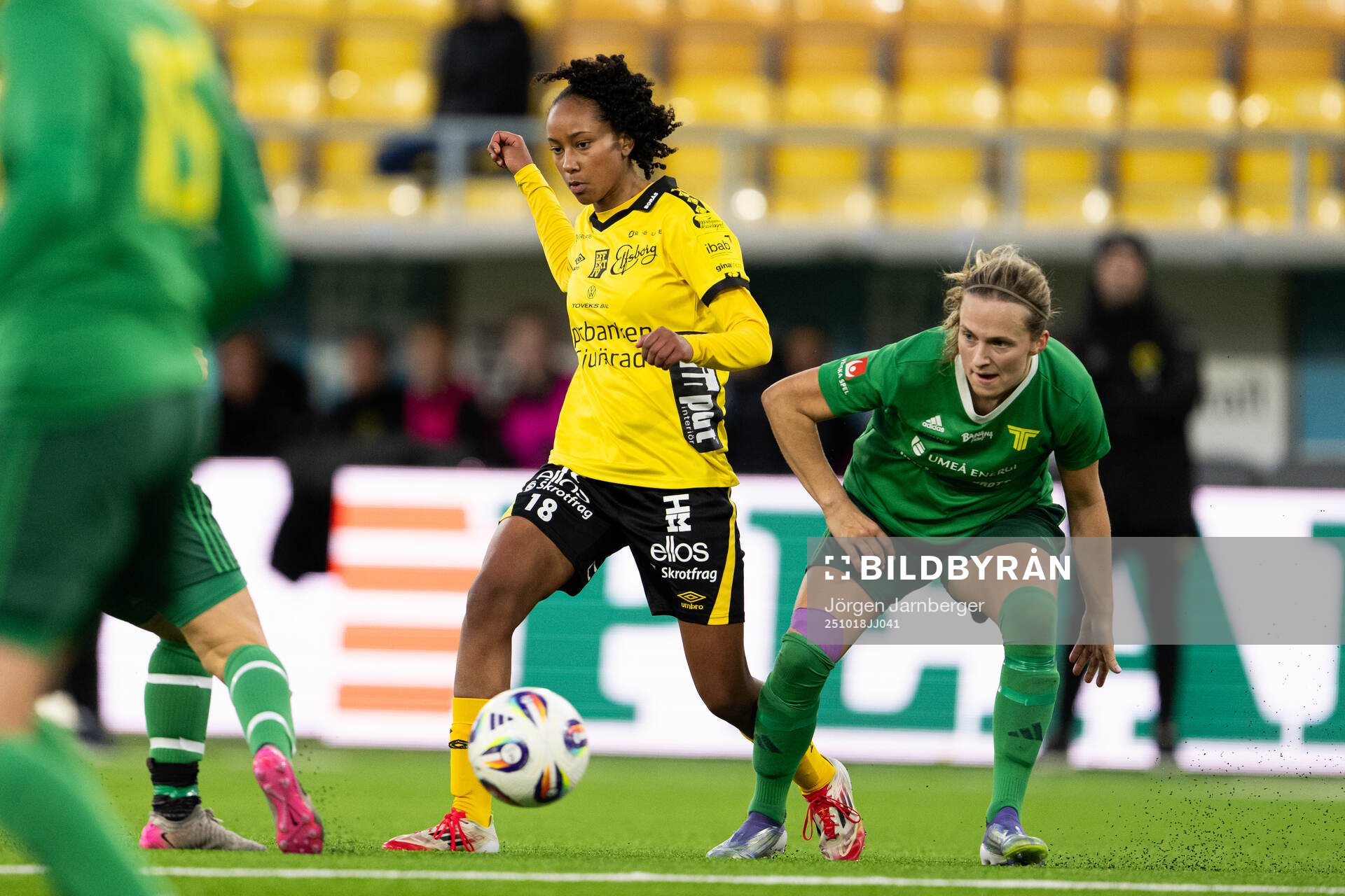 Elfsborgs Stella Johansson och Team TGs Emelie Dahlin