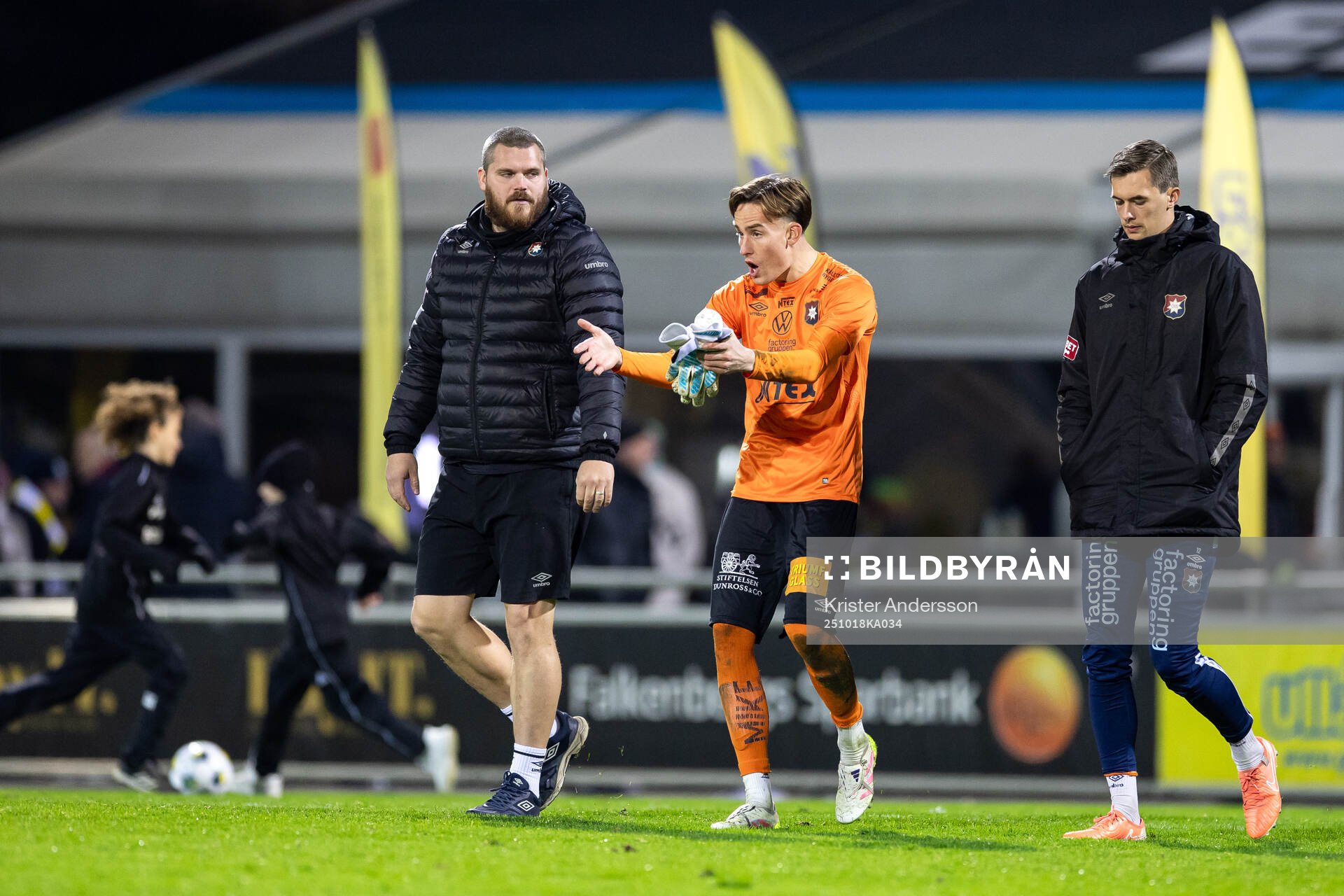 Örgrytes målvakt Hampus Gustafsson deppar