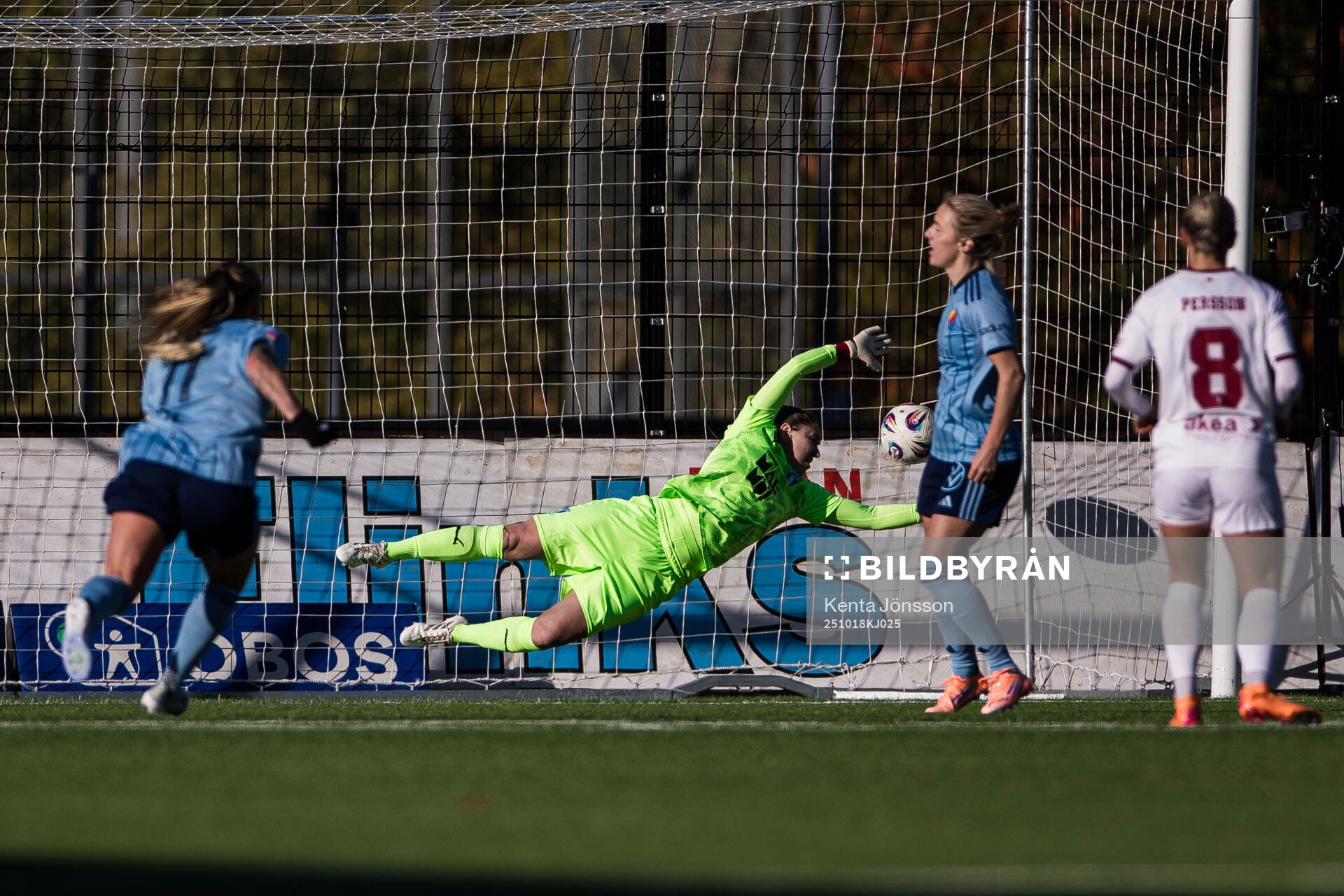 Djurgårdens Mimmi Wahlström gör 1-1