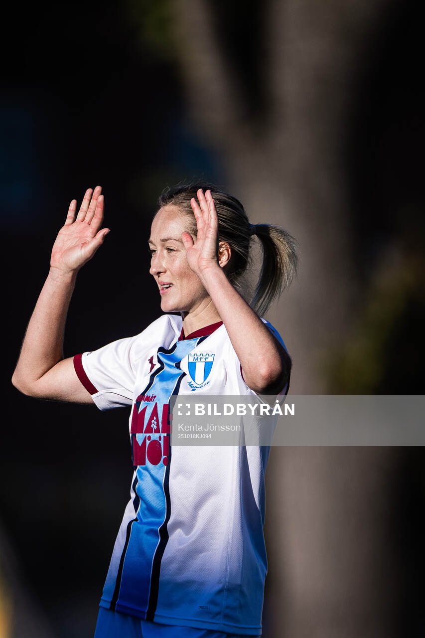 Malmö FFs Sanna Kullberg jublar
