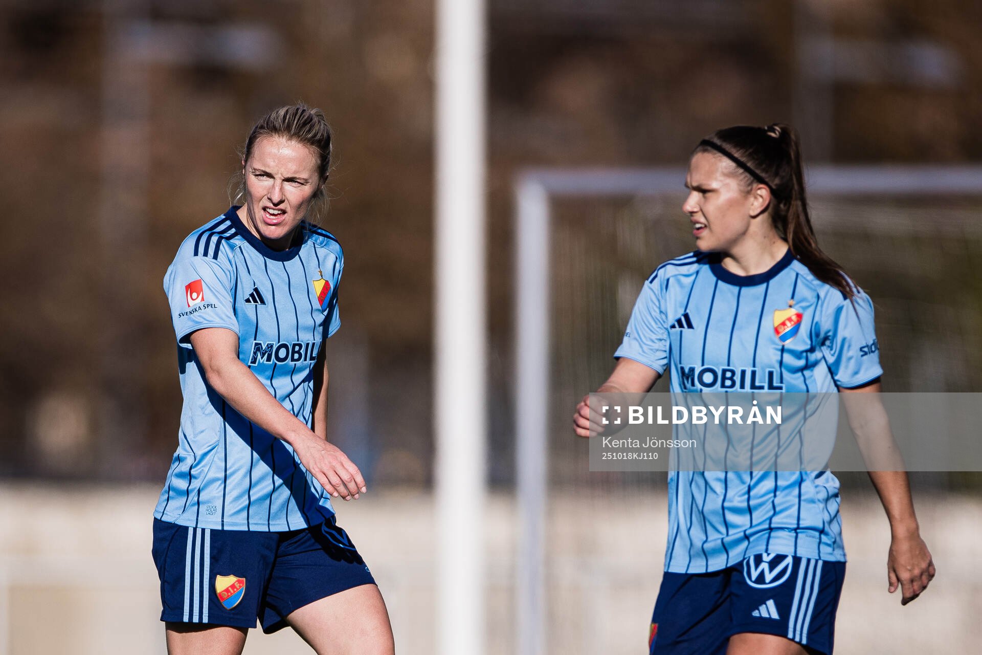 under fotbollsmatchen i Damallsvenskan mellan Djurgården