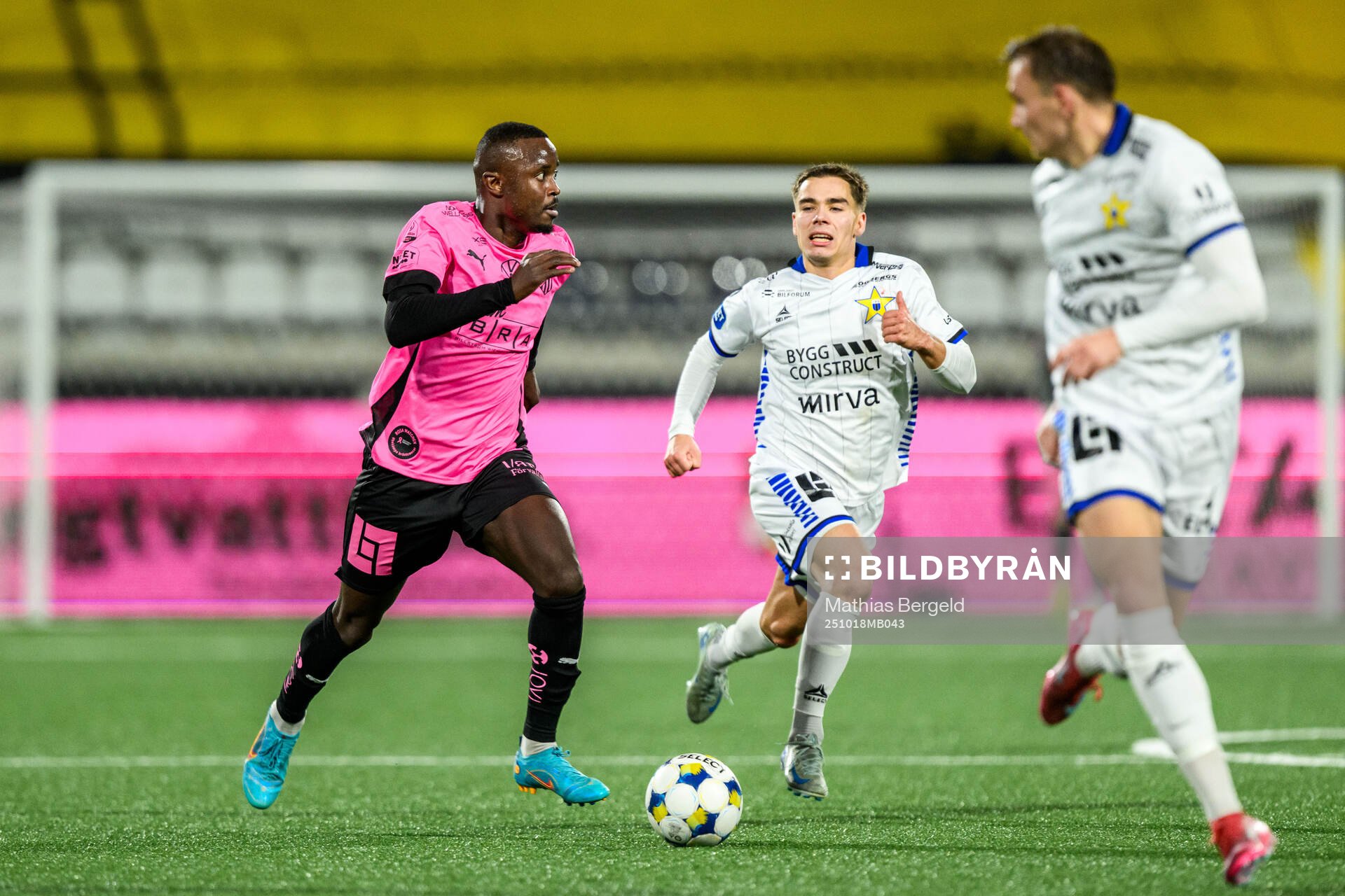 Häckens Brice Wembangomo och Sirius Leo Walta