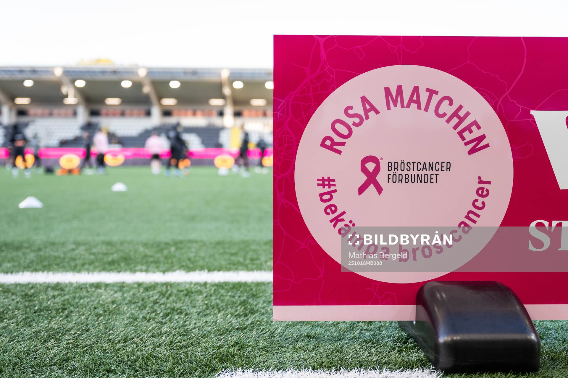 En skylt för Rosa Matchen