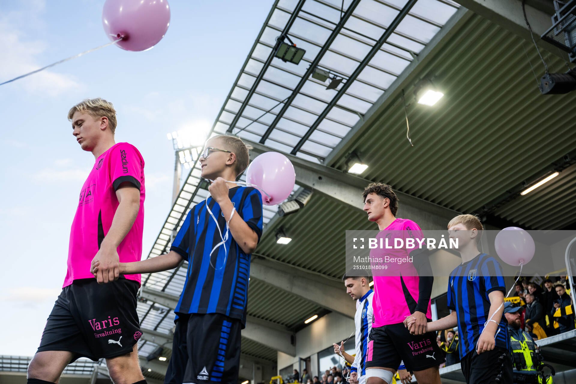 Häckens Isak Brusberg och Silas Andersen gör entre
