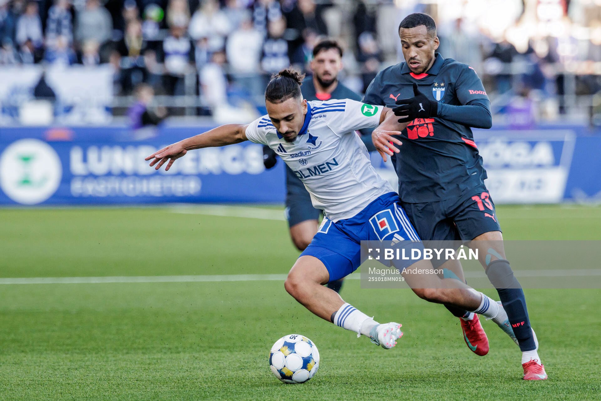 IFK Norrköpings Moutaz Neffati och Malmö FFs Martin Olsson