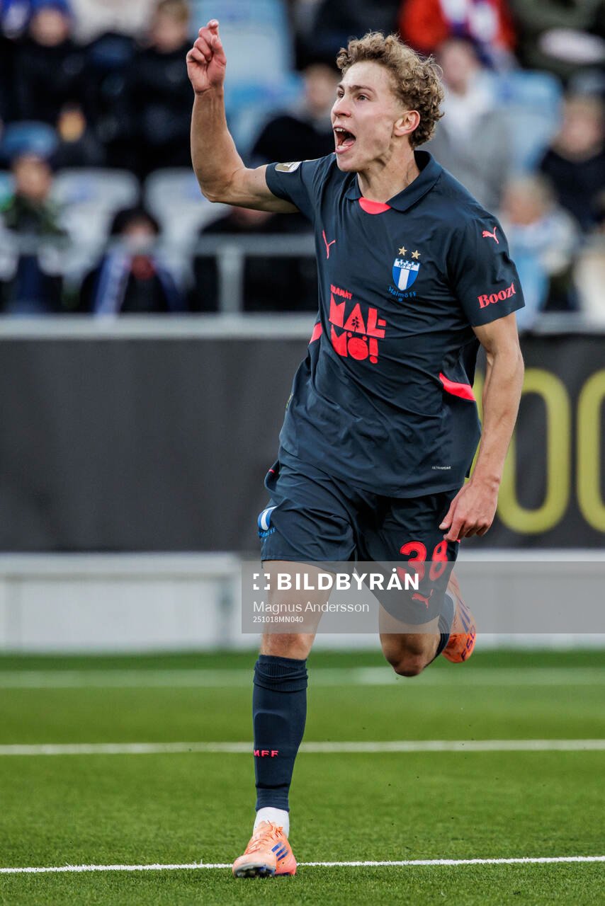 Malmö FFs Hugo Bolin jublar