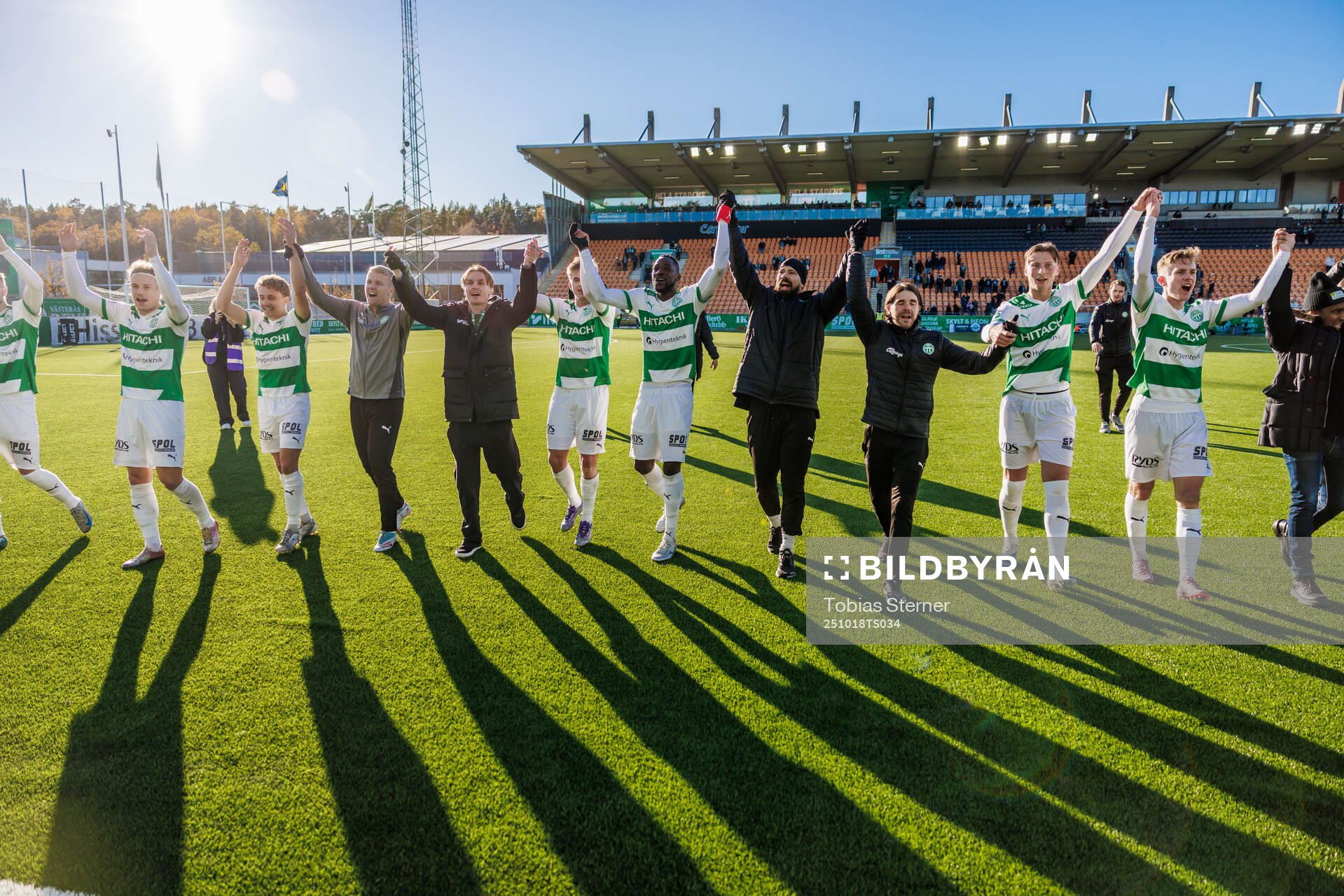 Västerås spelare jublar