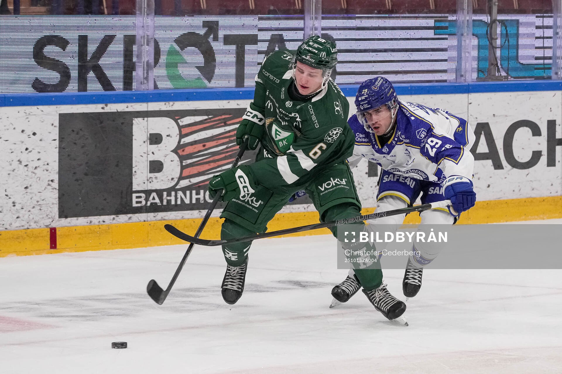 Färjestads Albert Wikman och Leksands Michael Lindqvist