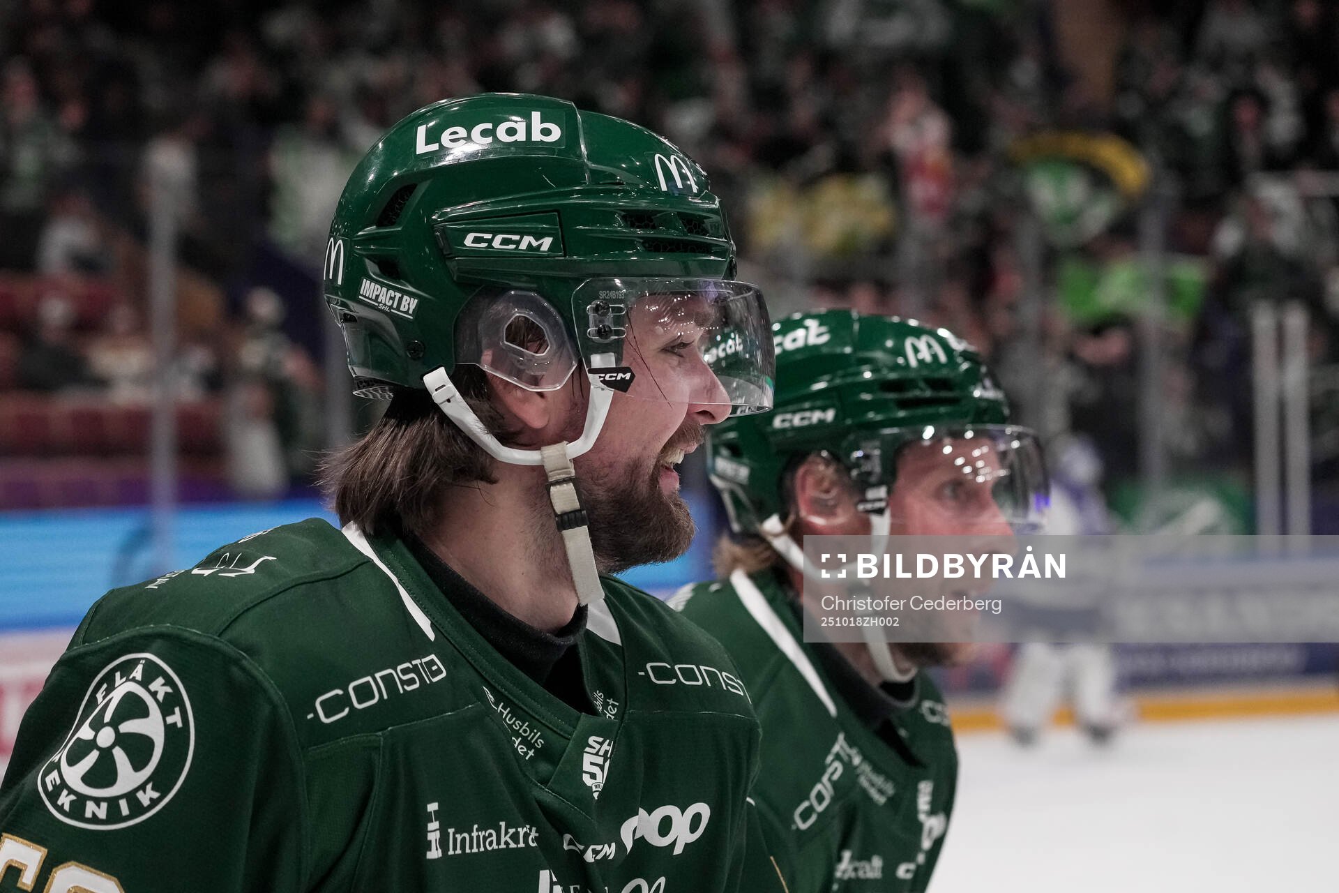 Färjestads Linus Johansson och Per Åslund jublar