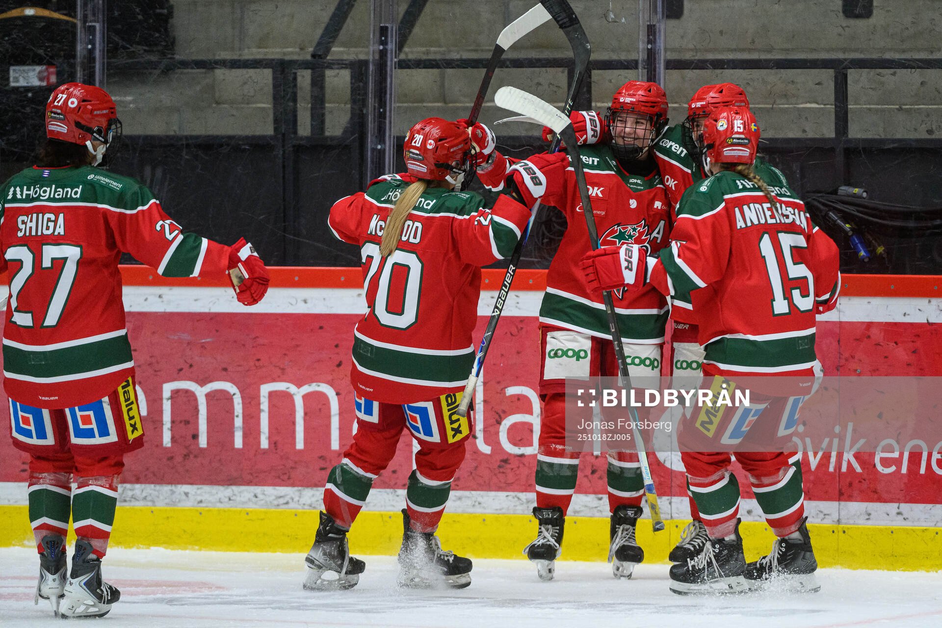 Modos Ebba Hedqvist jublar