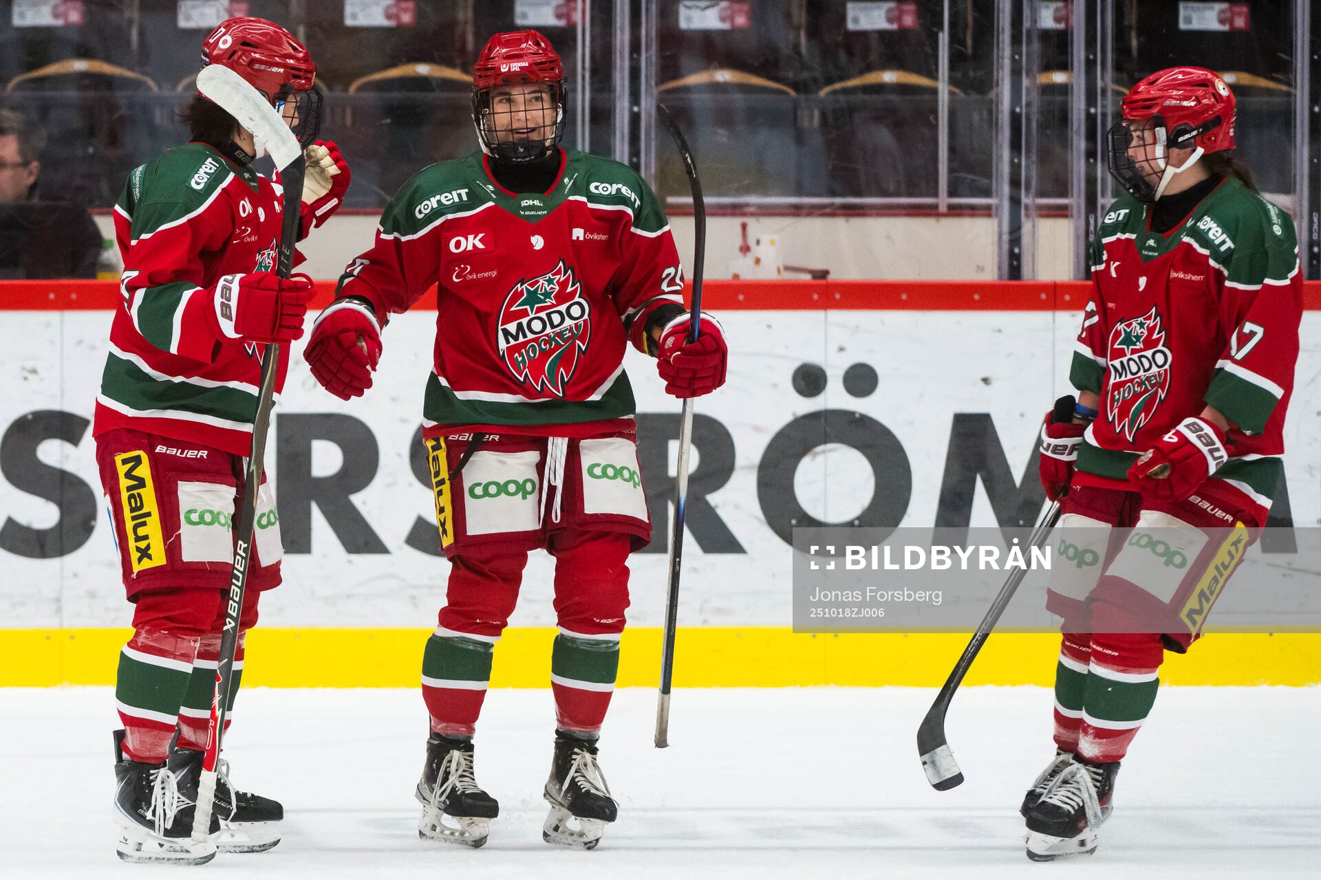 Modos Alyssa Mcleod jublar