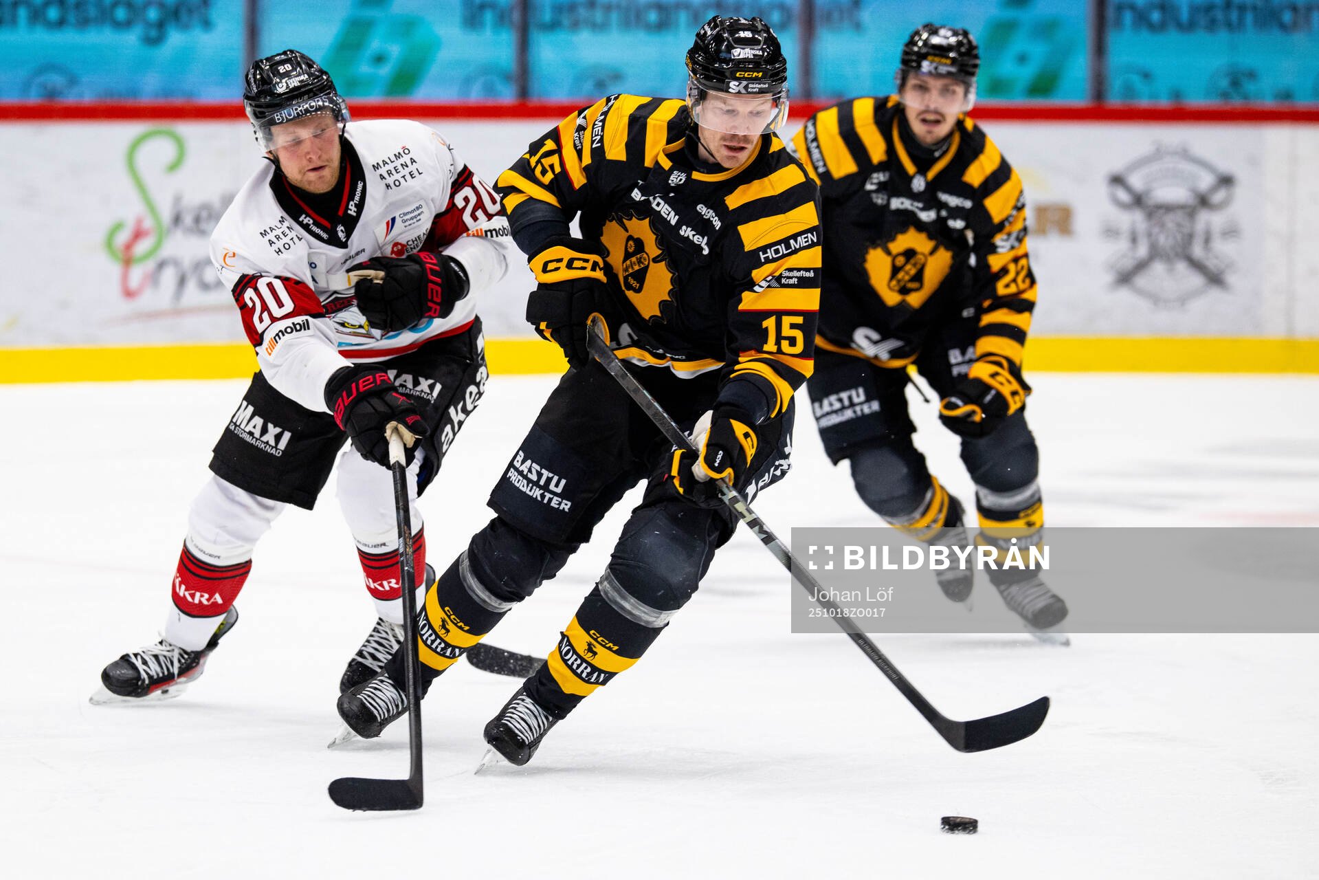 Malmö Redhawks Thomas Berg Paulsen och  Skellefteås Lars