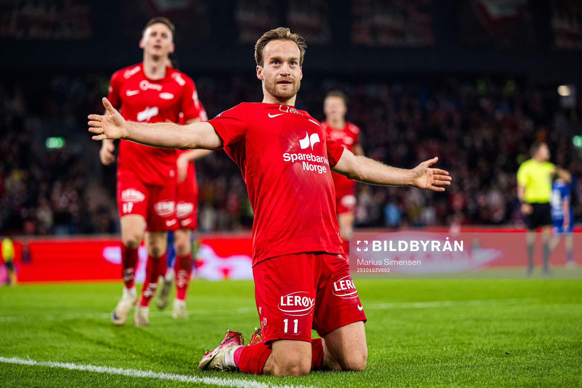 Bård Finne of Brann celebrates