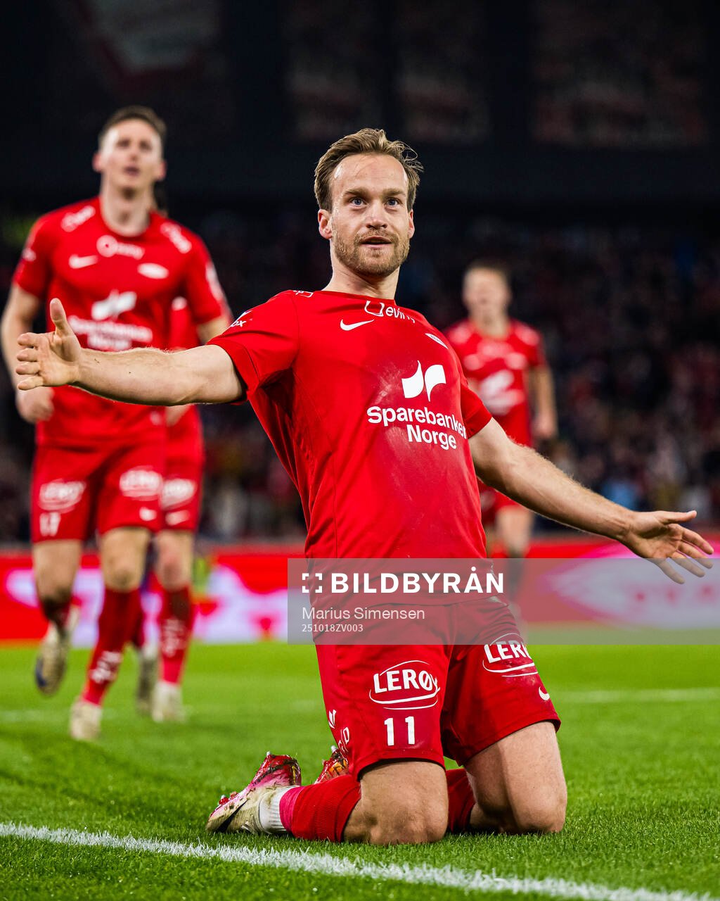 Bård Finne of Brann celebrates
