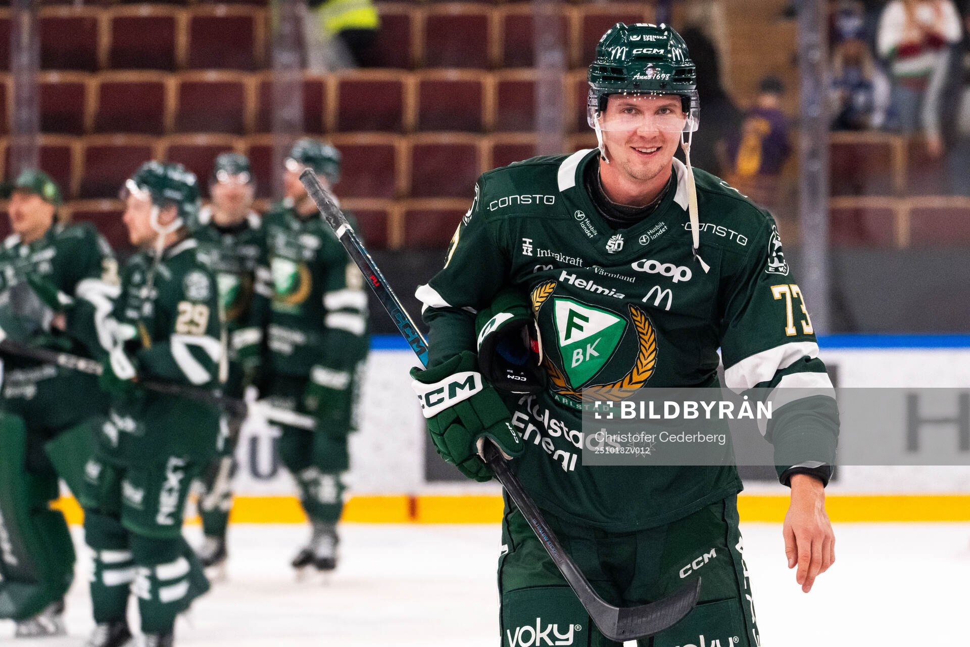 Färjestads Adam Ollas Mattsson jublar