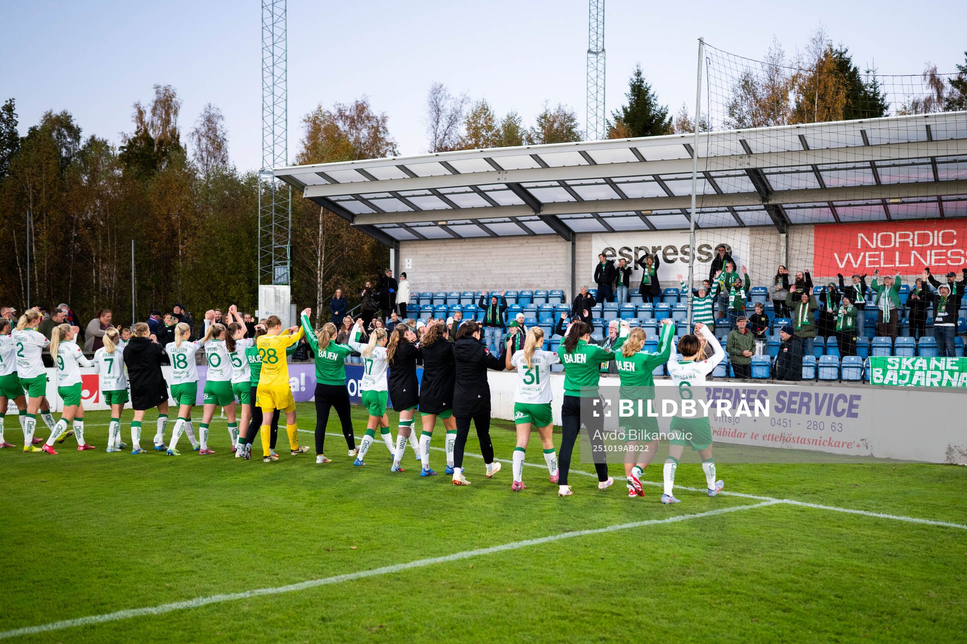 Hammarbys spelare jublar