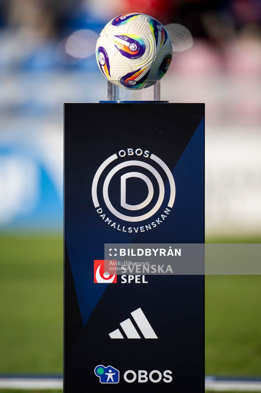 En reklamskylt för Svenska Spel