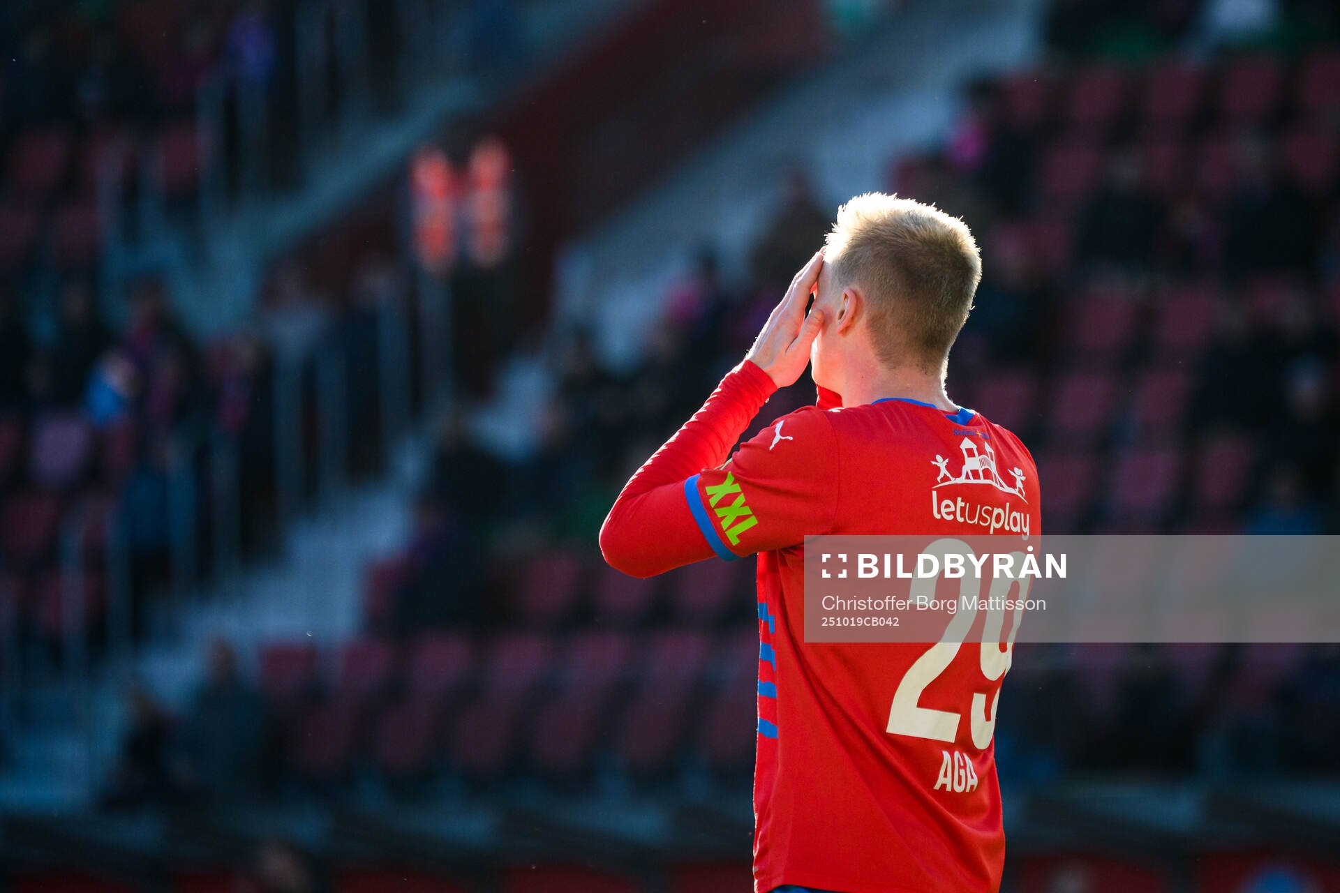 Helsingborgs Oscar Aga deppar