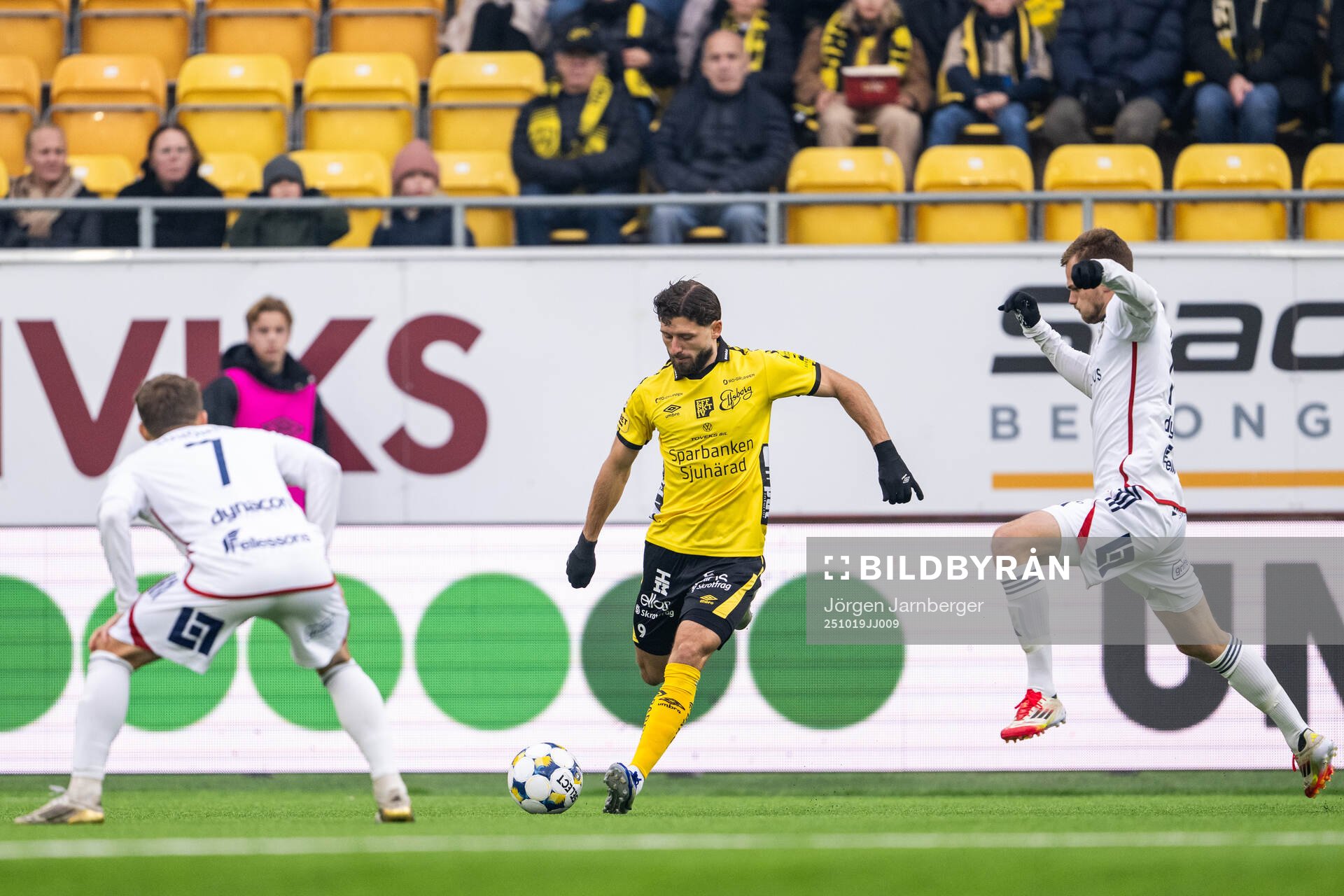 Elfsborgs Arber Zeneli och Östers Oscar Uddenäs